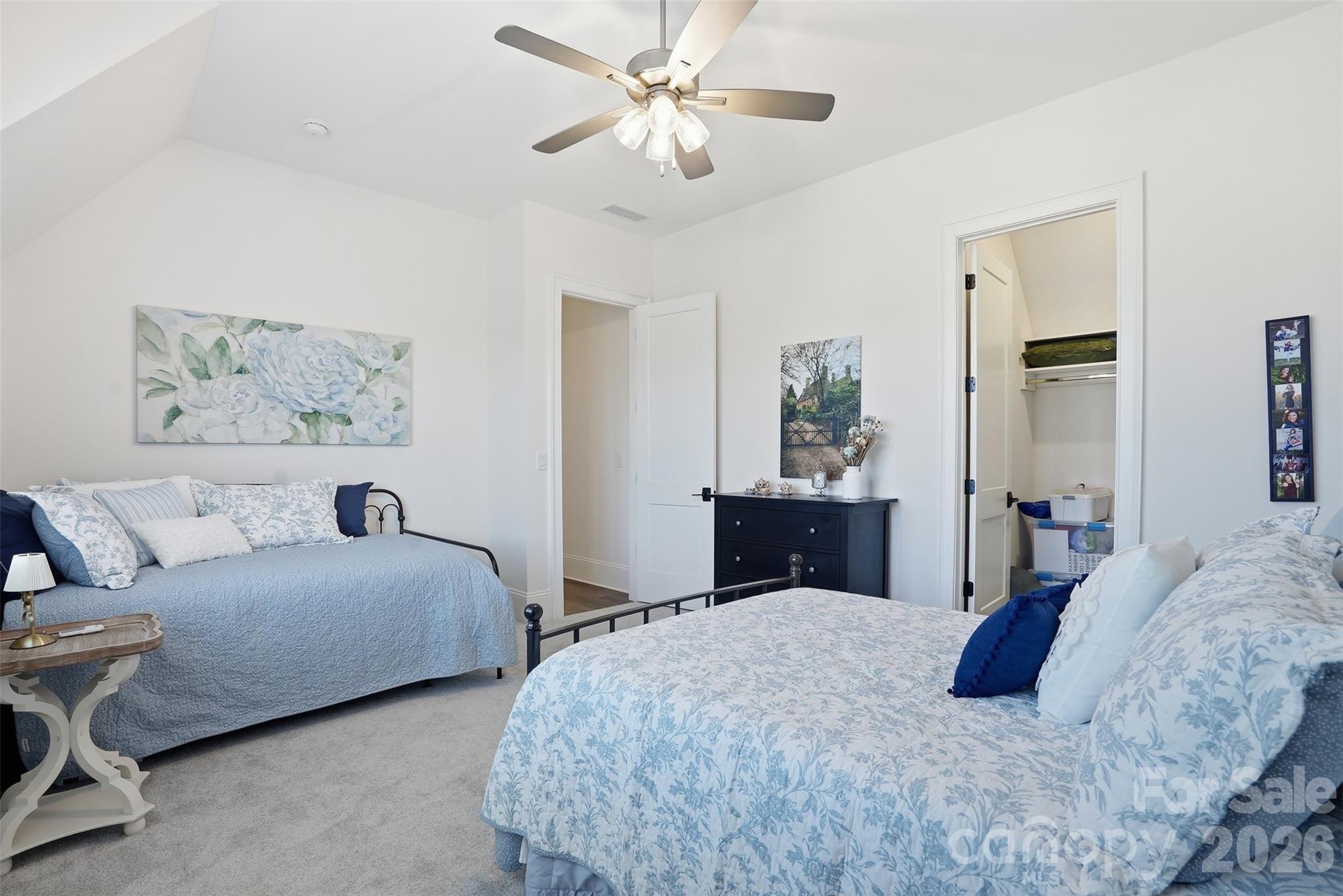 1124 Mesa Way Property Photo 28
