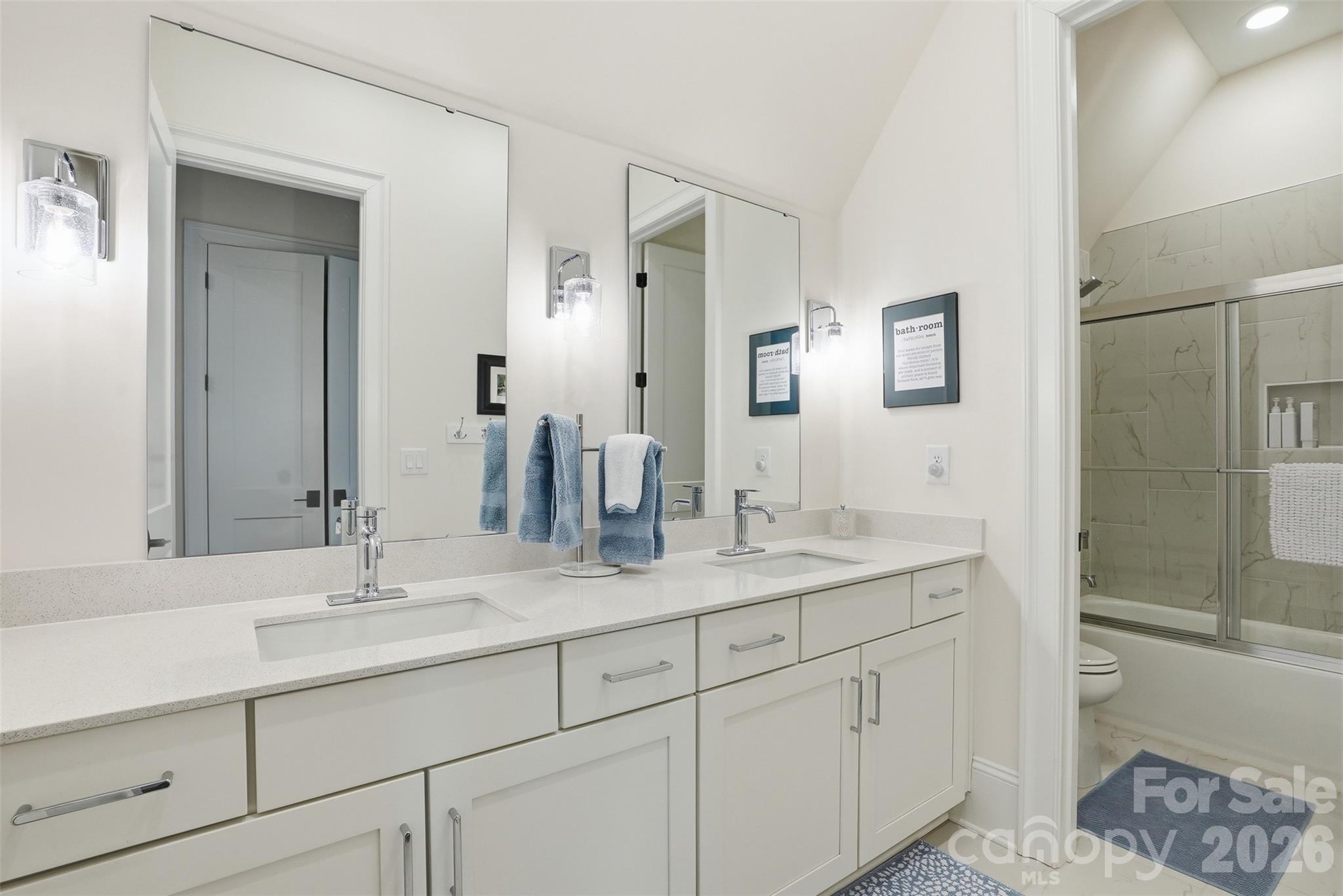 1124 Mesa Way Property Photo 29