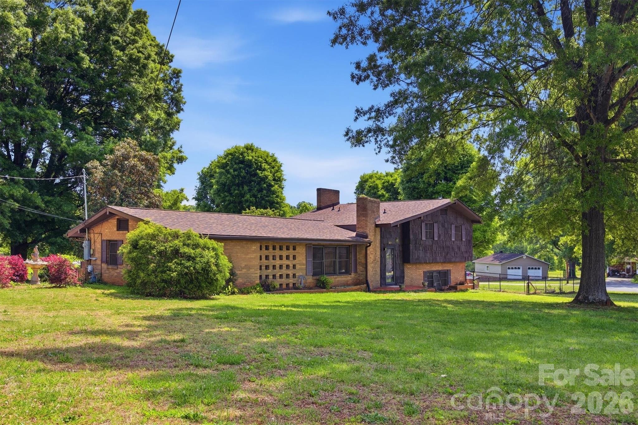 3634 Brookwood Drive Property Photo 5