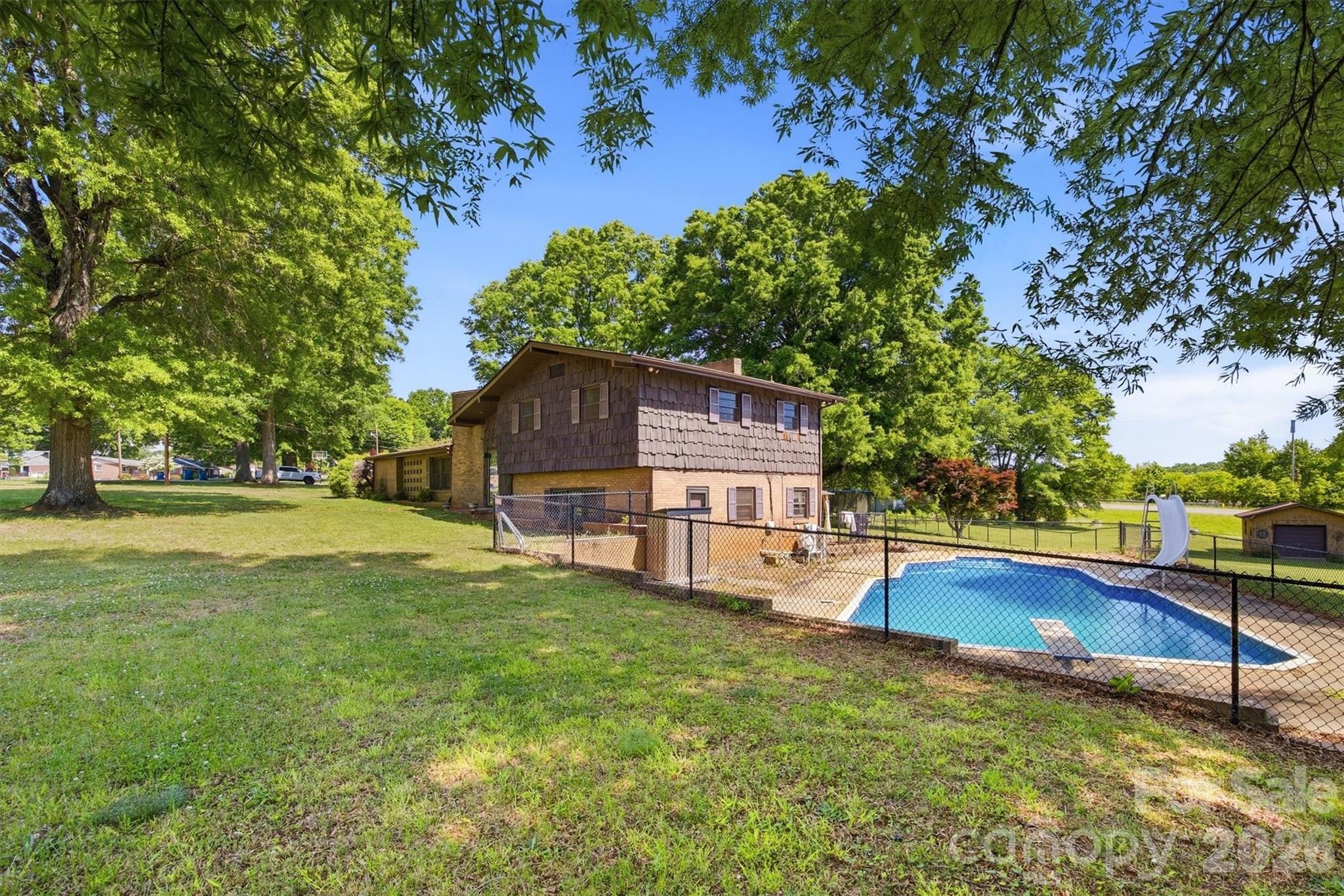 3634 Brookwood Drive Property Photo 6