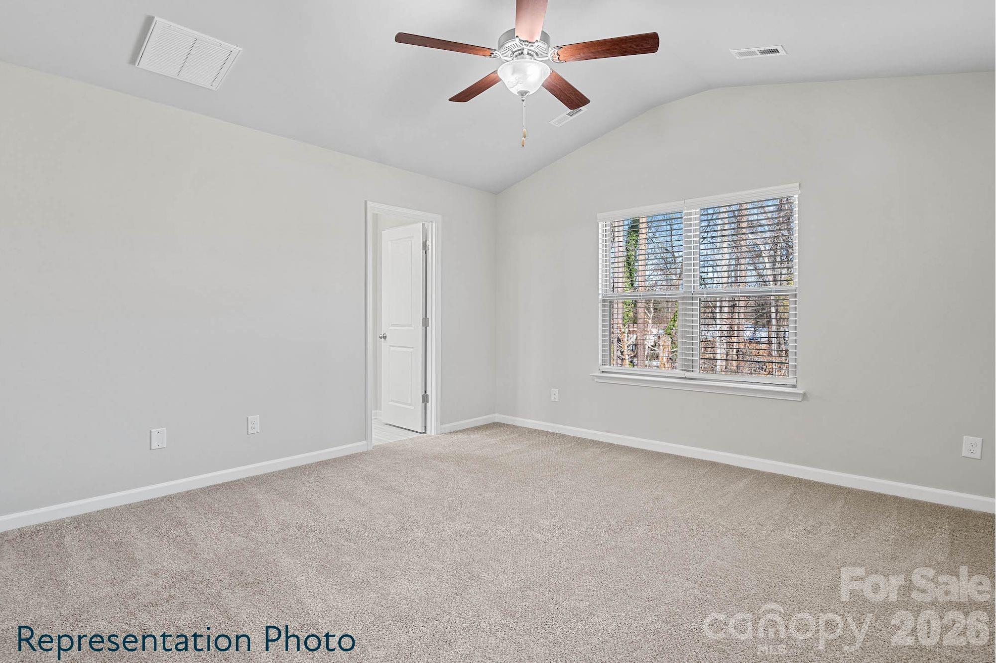 113 Pinnacle Crossing Property Photo 10