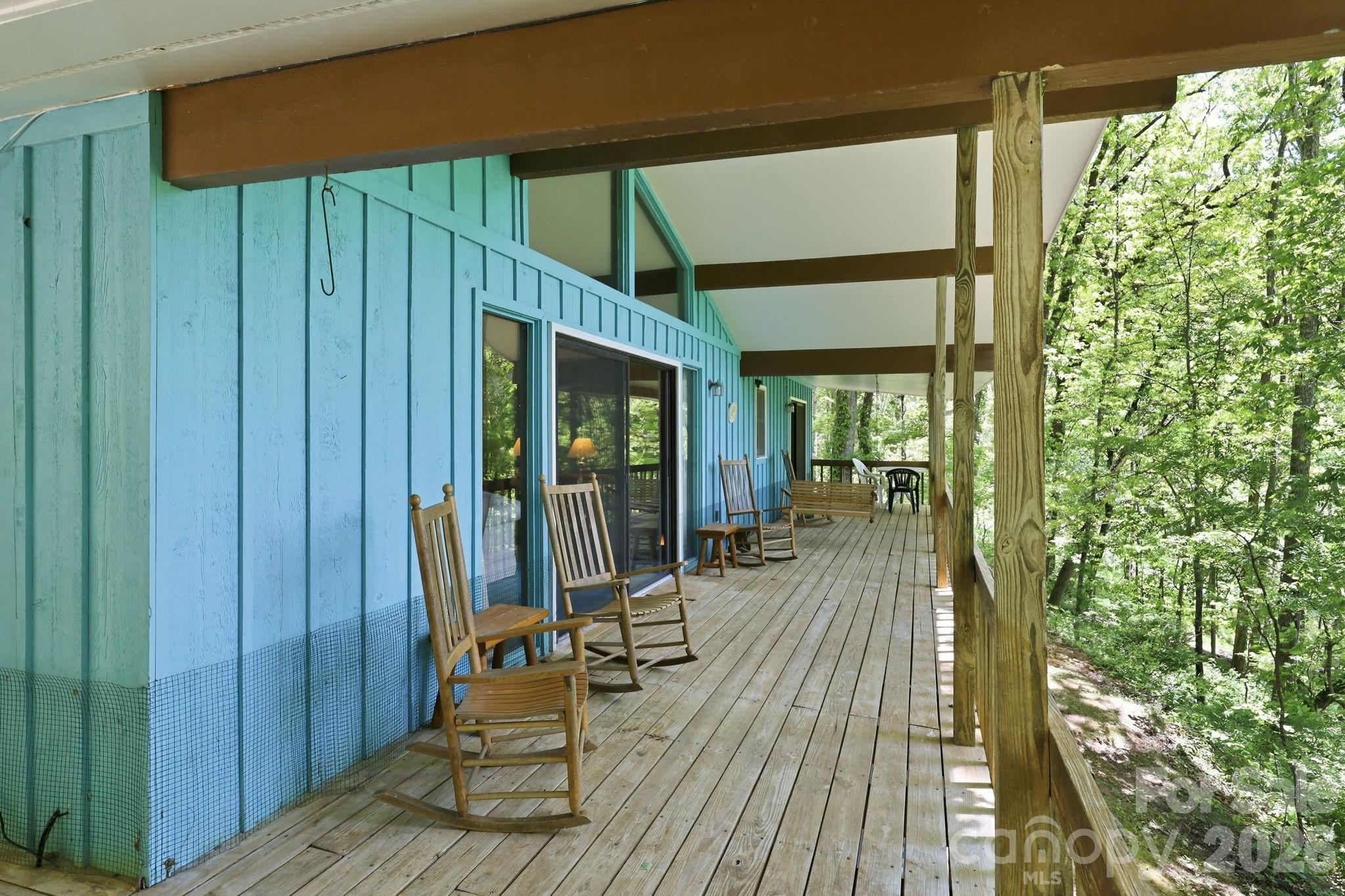 169 Sleepy Hollow Lane Property Photo 11