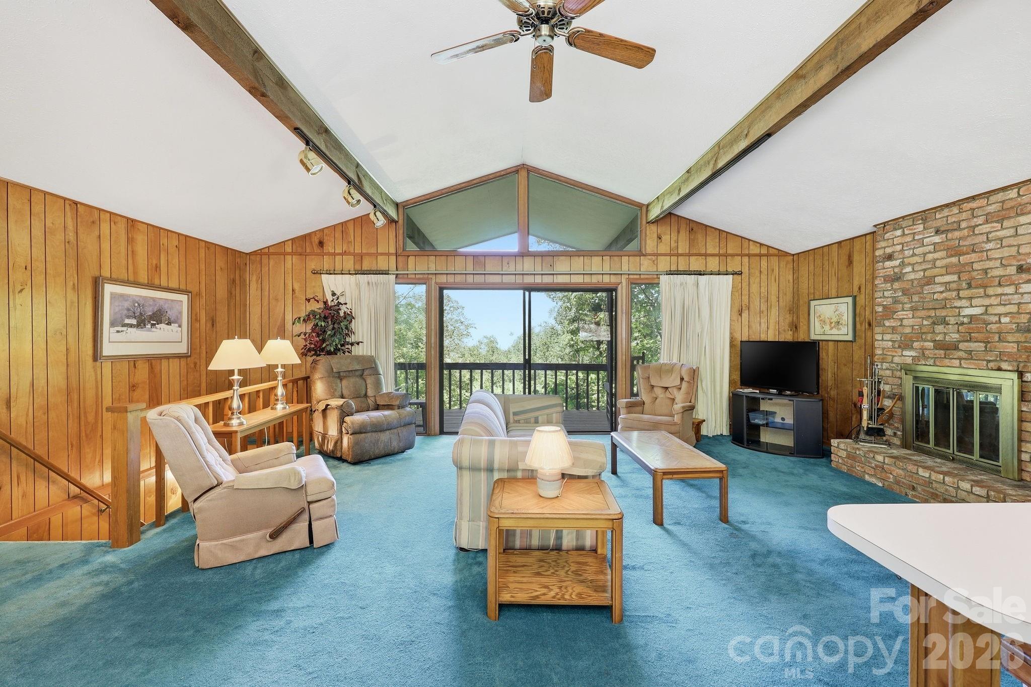 169 Sleepy Hollow Lane Property Photo 13