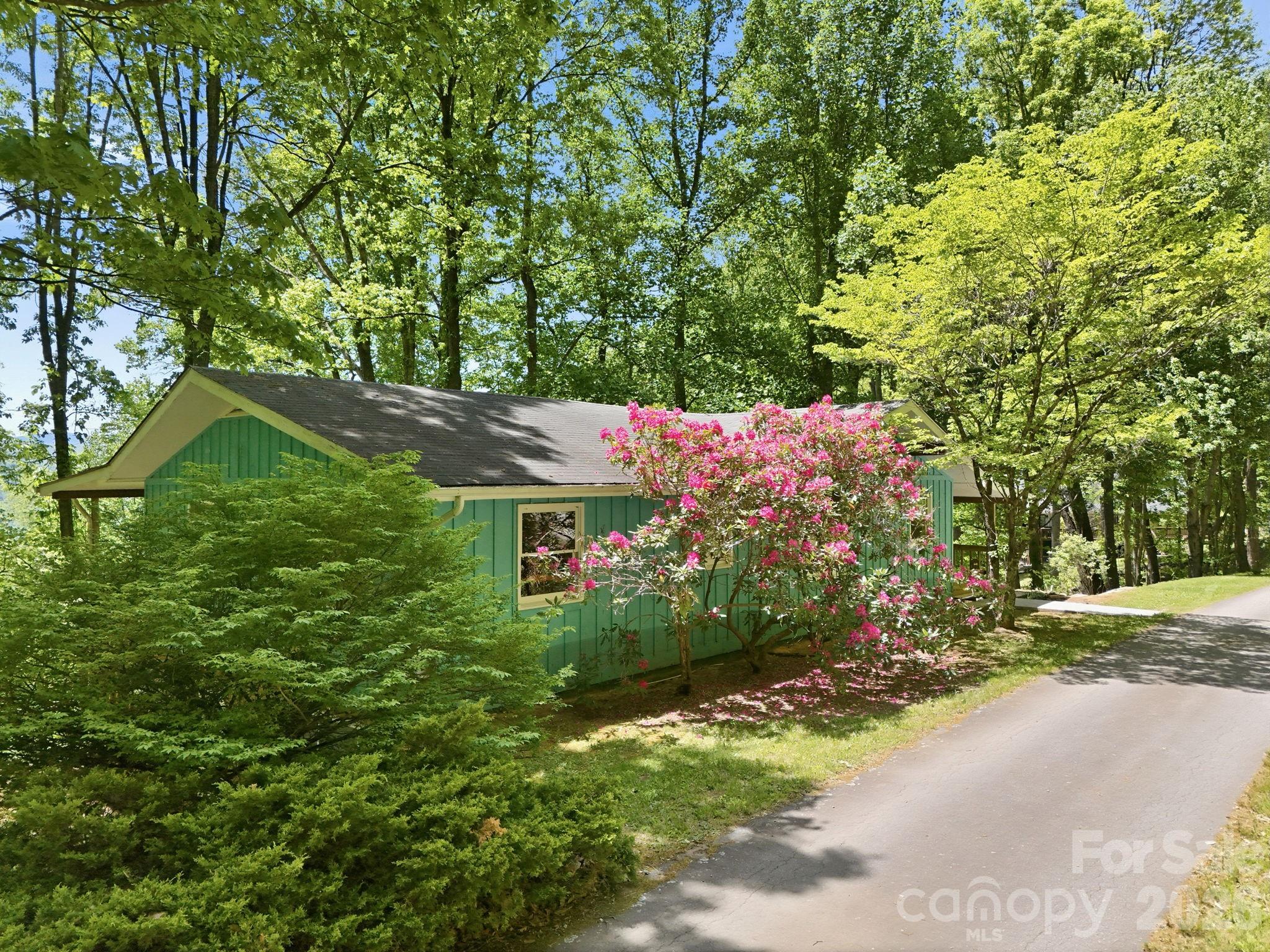 169 Sleepy Hollow Lane Property Photo 27