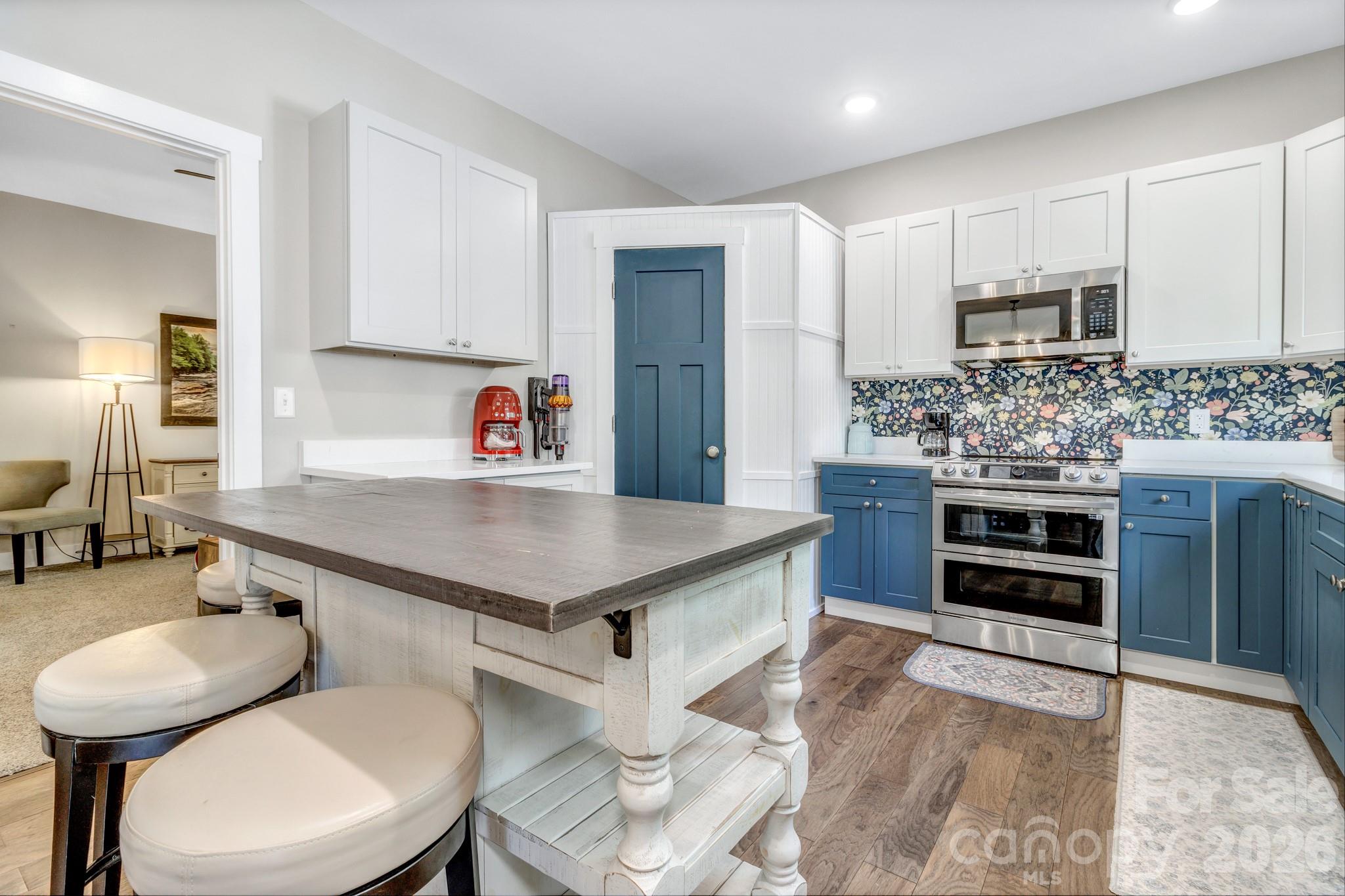 116 Northbend Drive Property Photo 10