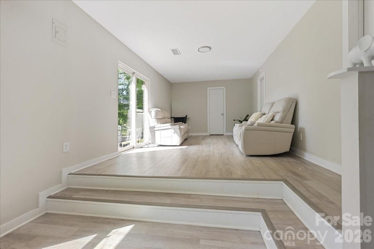 34438 Springdale Drive Property Photo 10