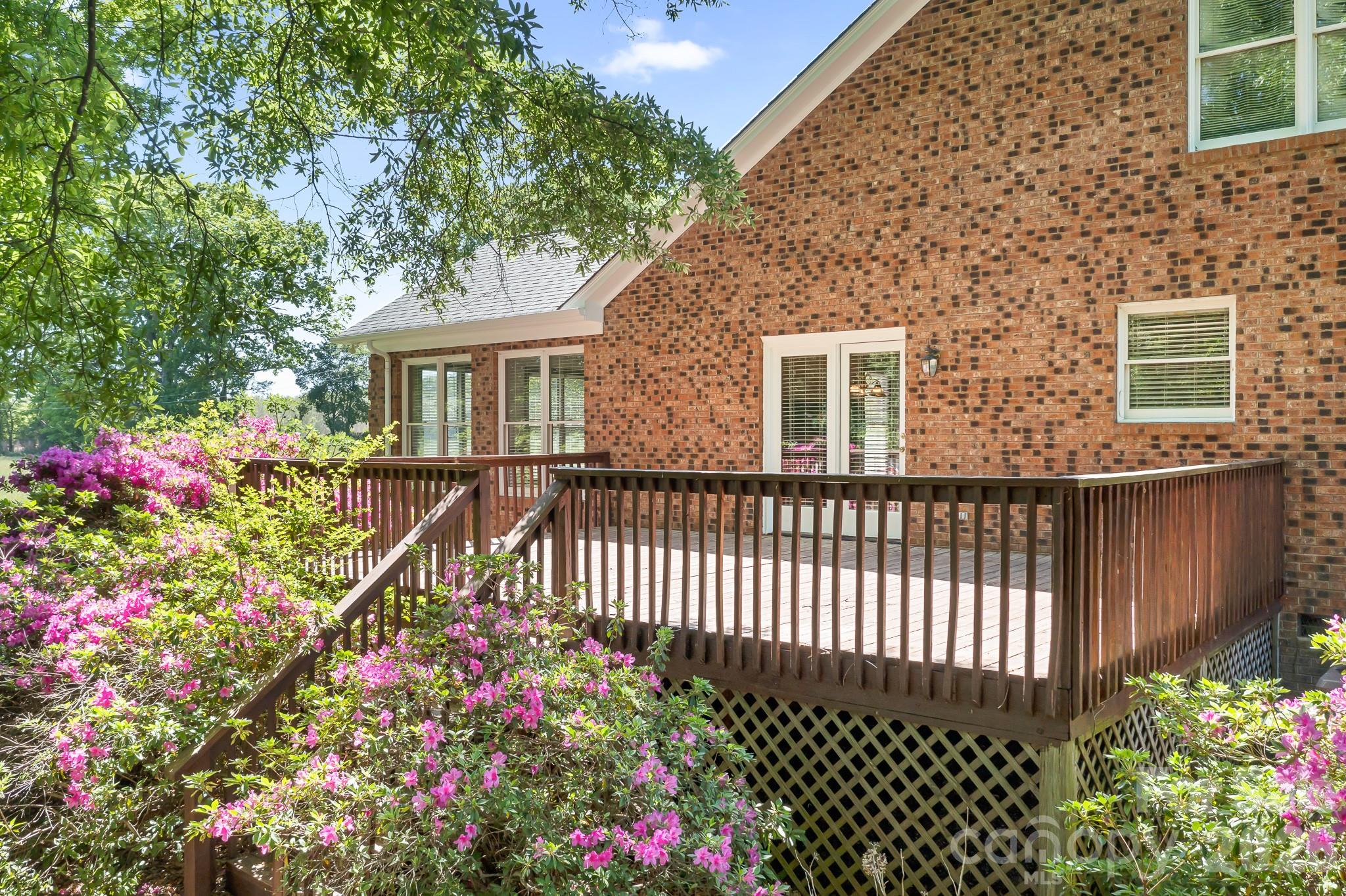 11690 Bain School Road Property Photo 32