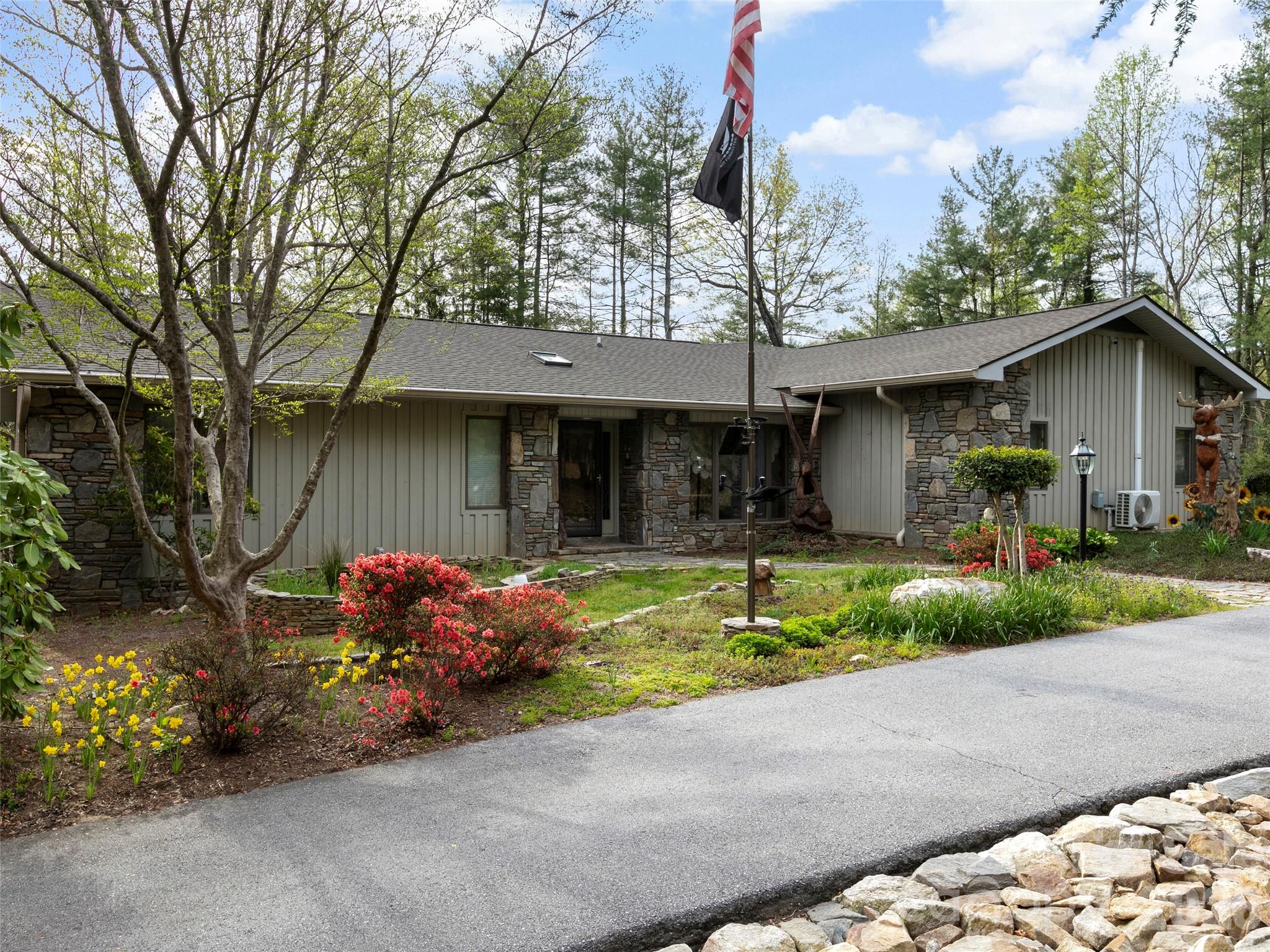 37 Hamilton Drive Property Photo 1