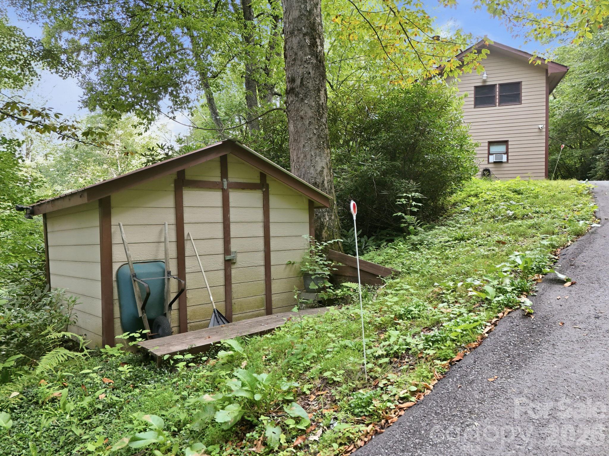 959 Plott Balsam Road Property Photo 33