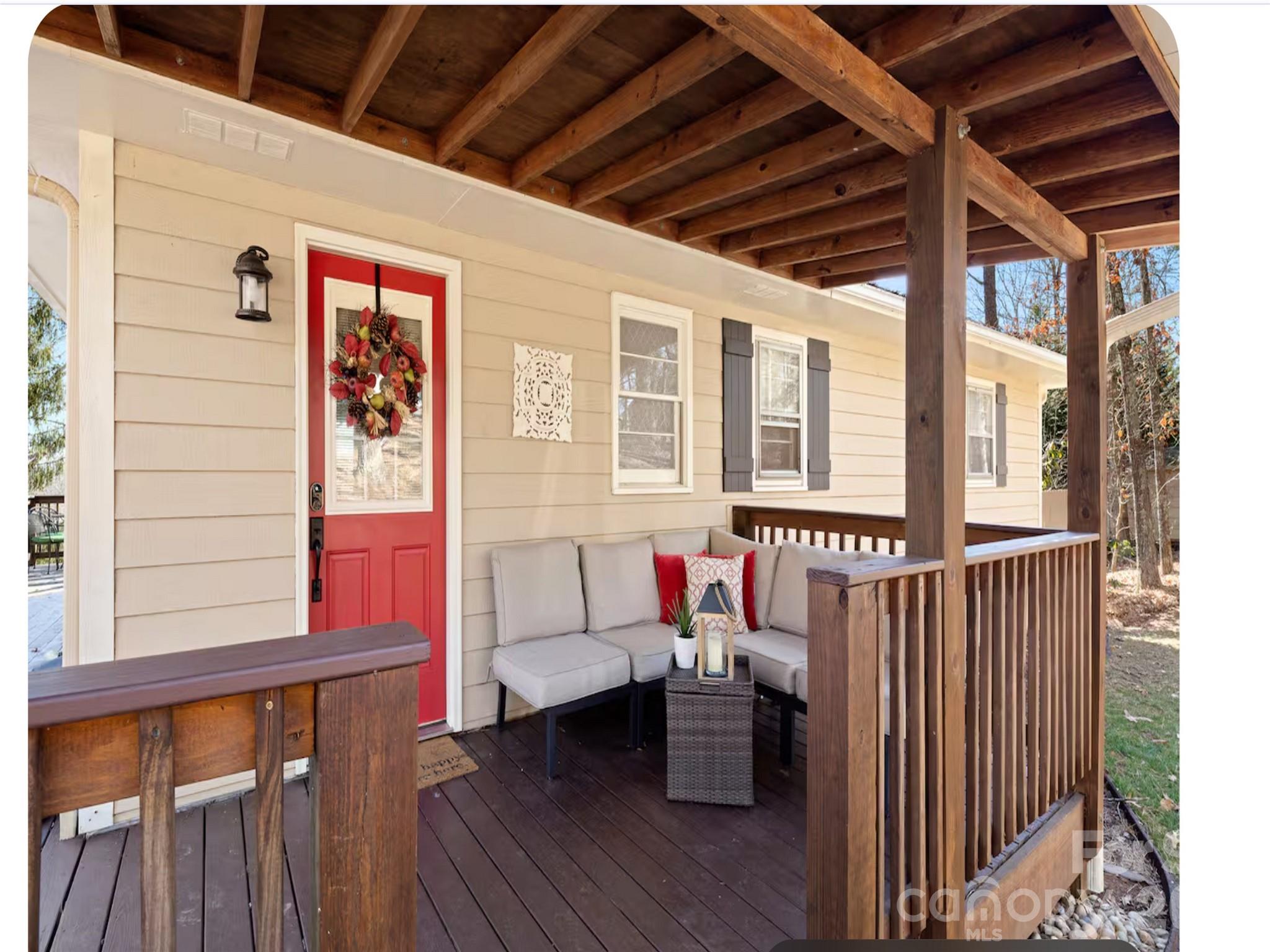 502 Long Shoals Road Property Photo 2