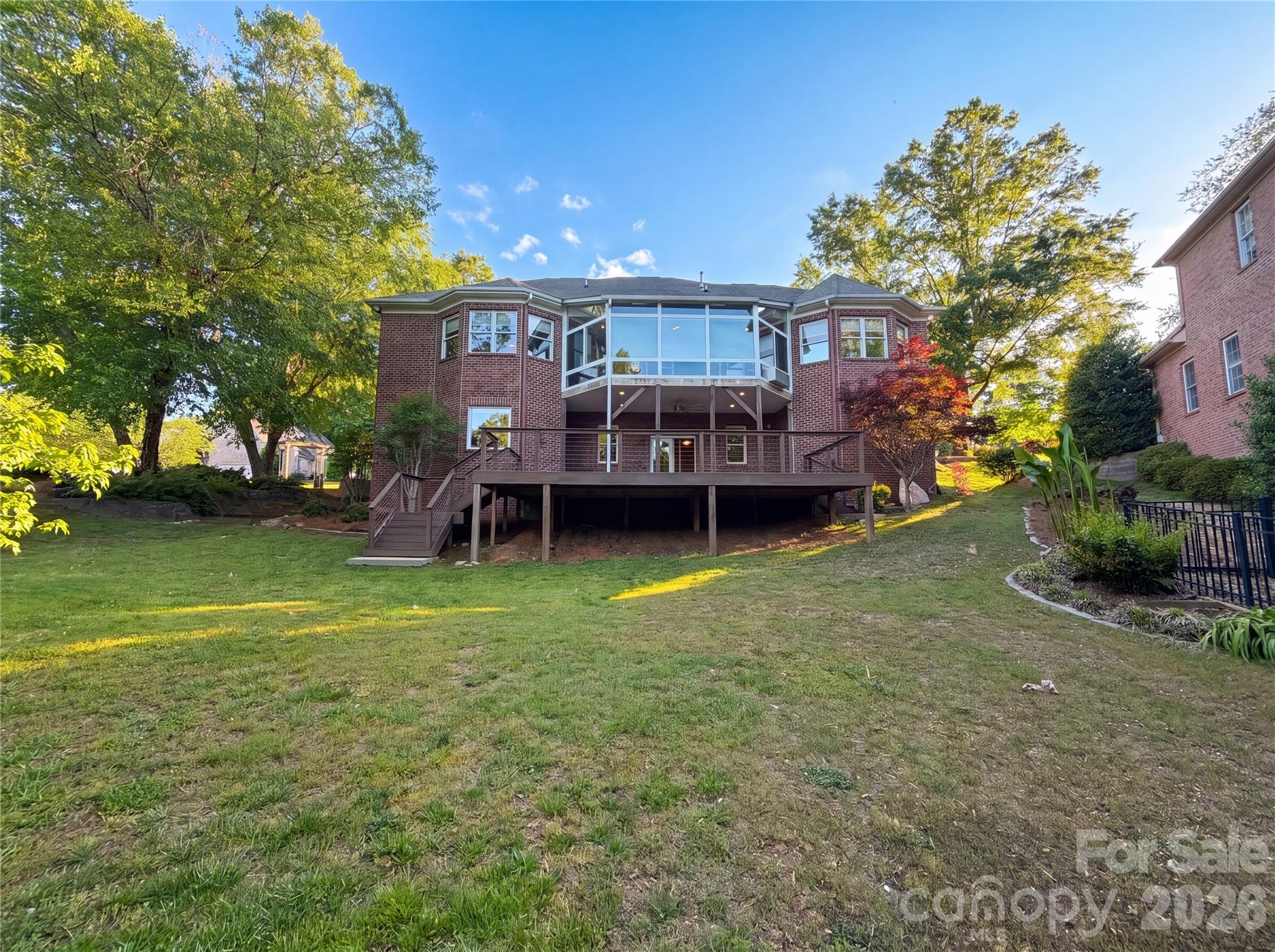 142 Canterbury Crossing Property Photo 5