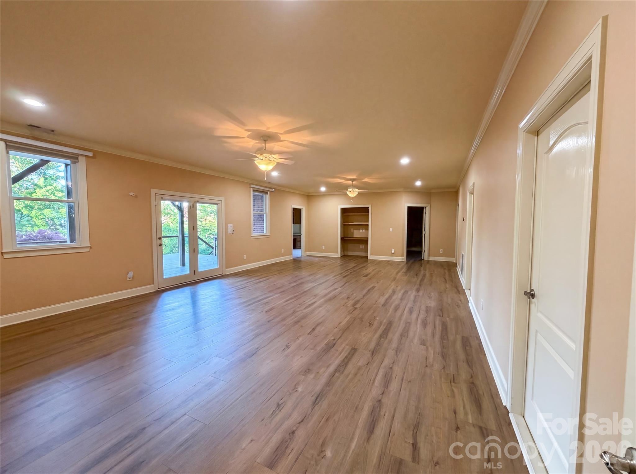 142 Canterbury Crossing Property Photo 7