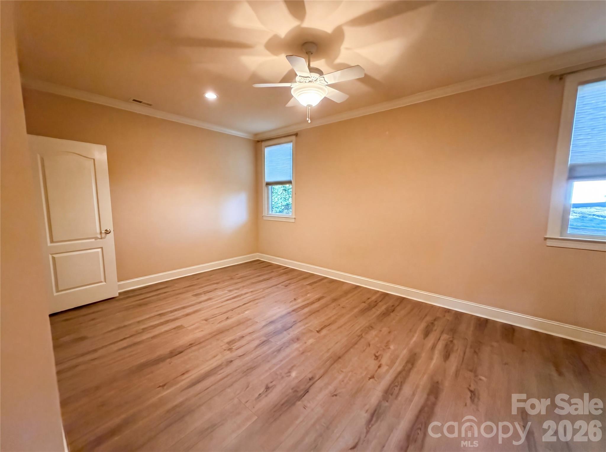 142 Canterbury Crossing Property Photo 11