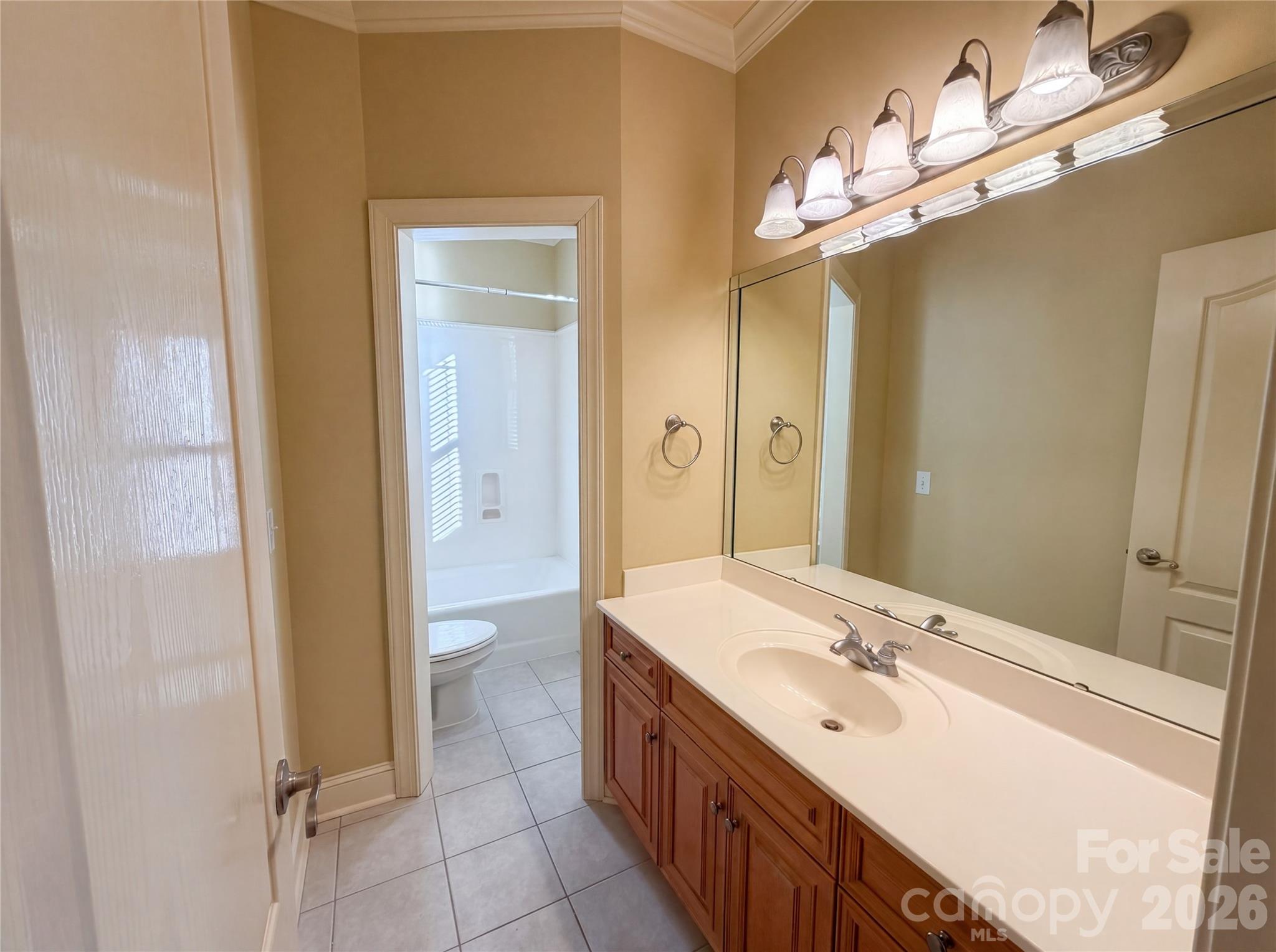 142 Canterbury Crossing Property Photo 14