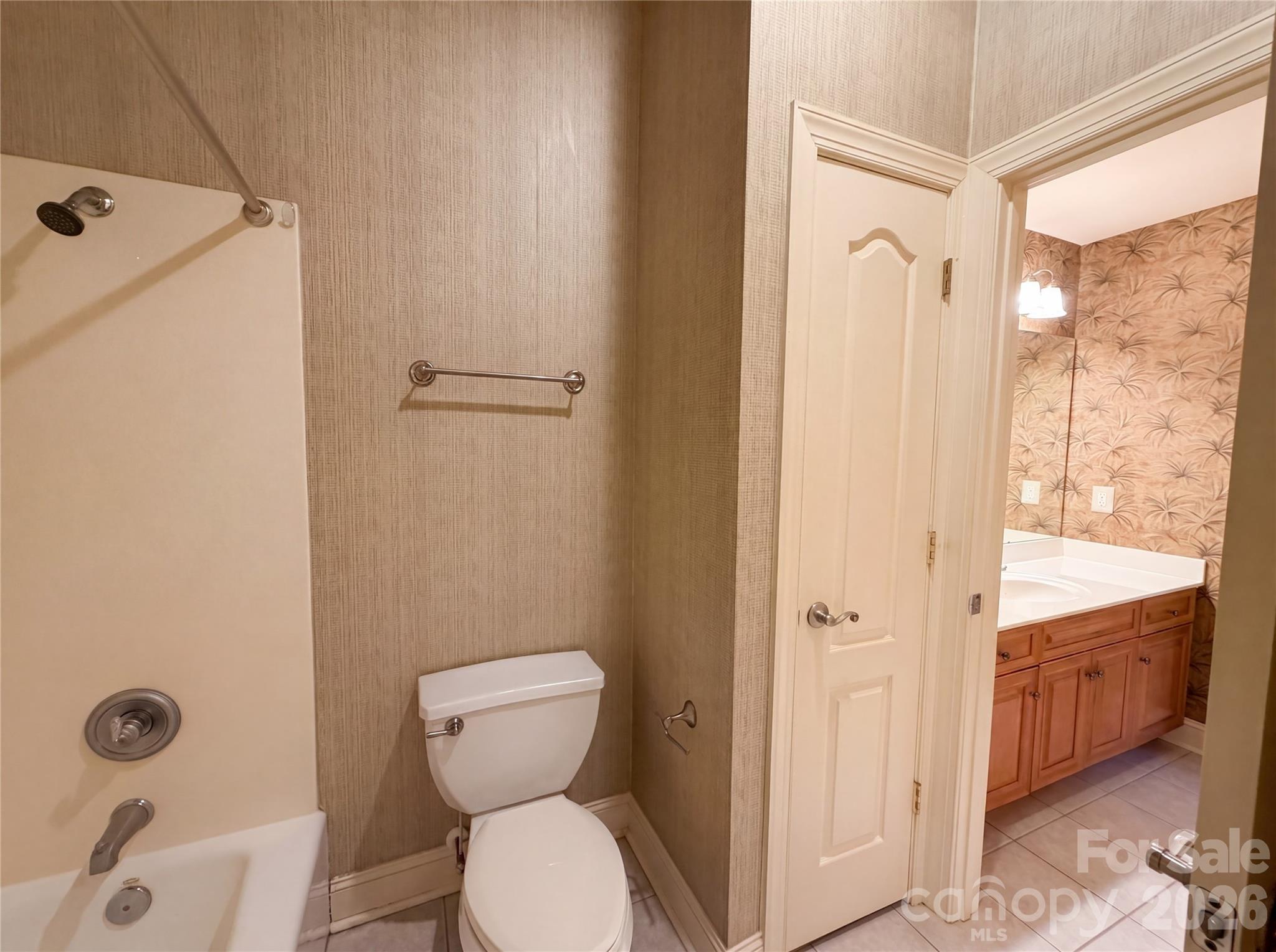 142 Canterbury Crossing Property Photo 15