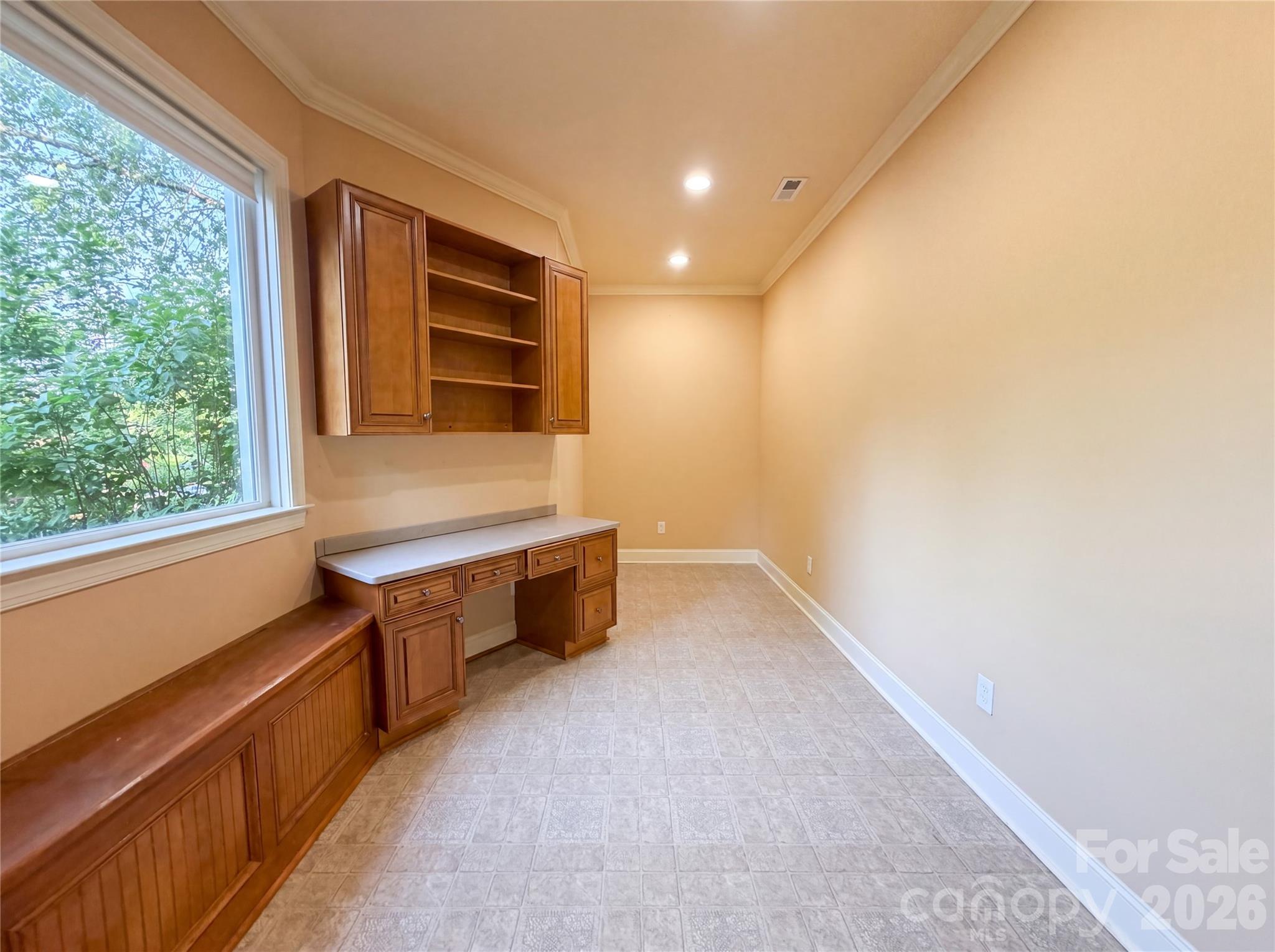 142 Canterbury Crossing Property Photo 17