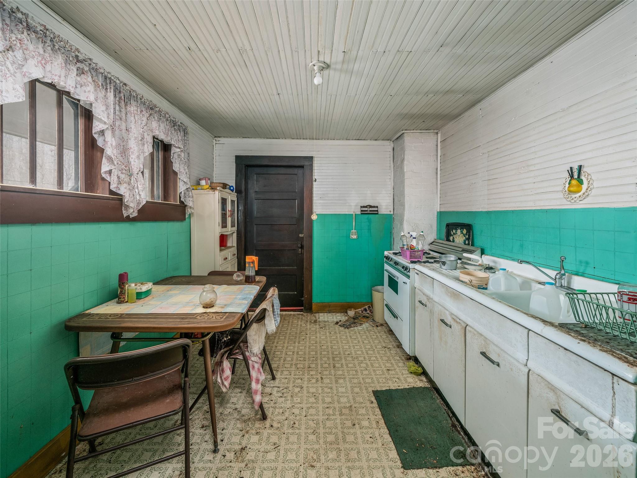 625 Cook Town Road Property Photo 27