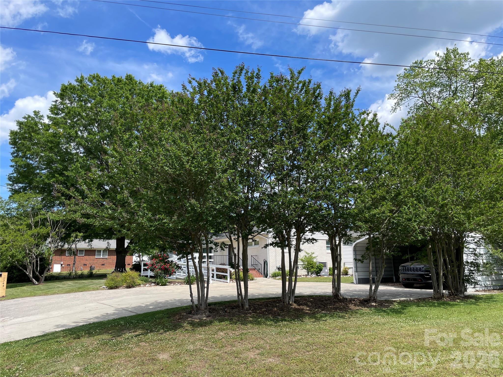 1748 Old West Lane Property Photo 2