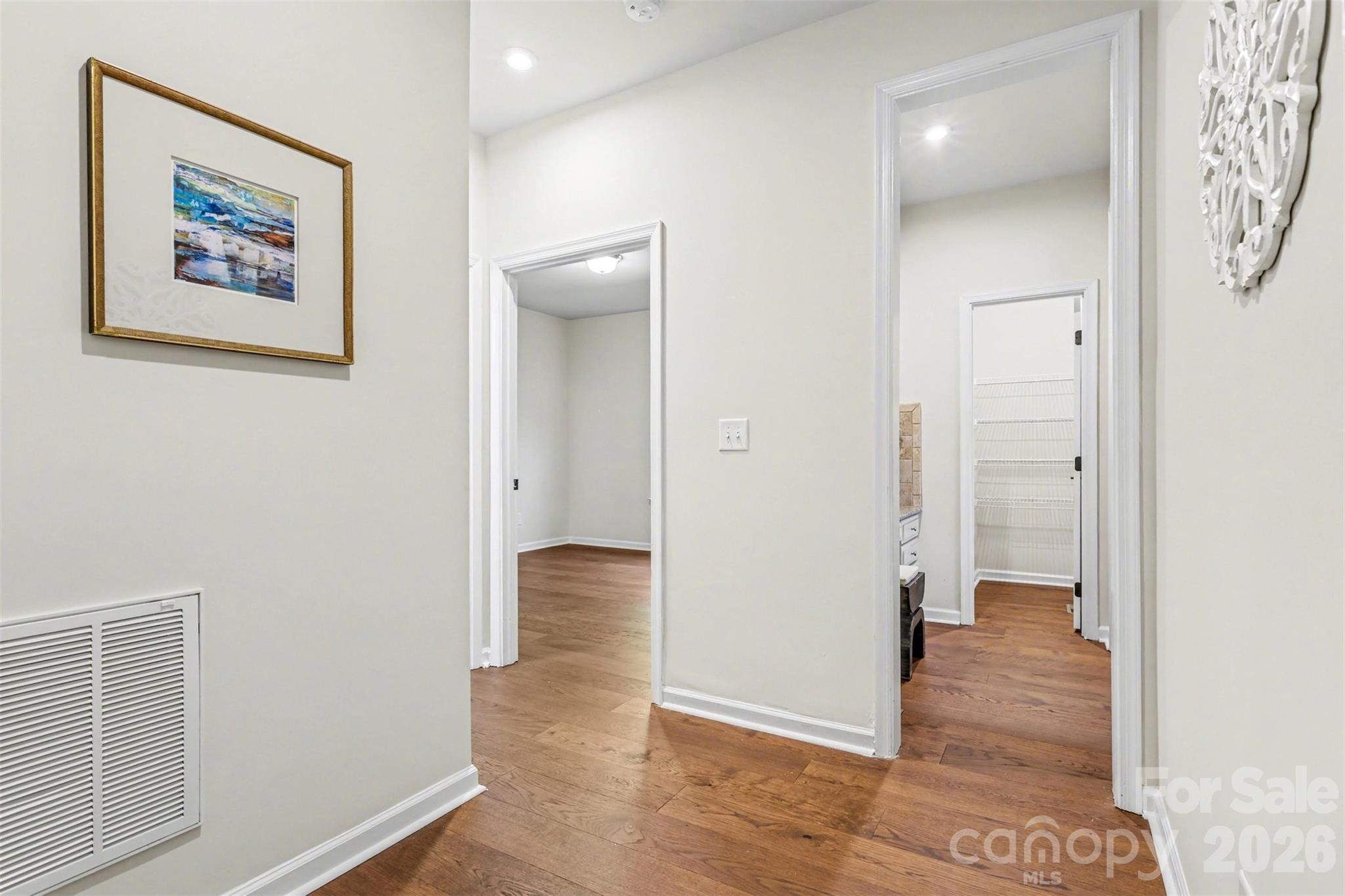 824 Abbeywood Drive Property Photo 15