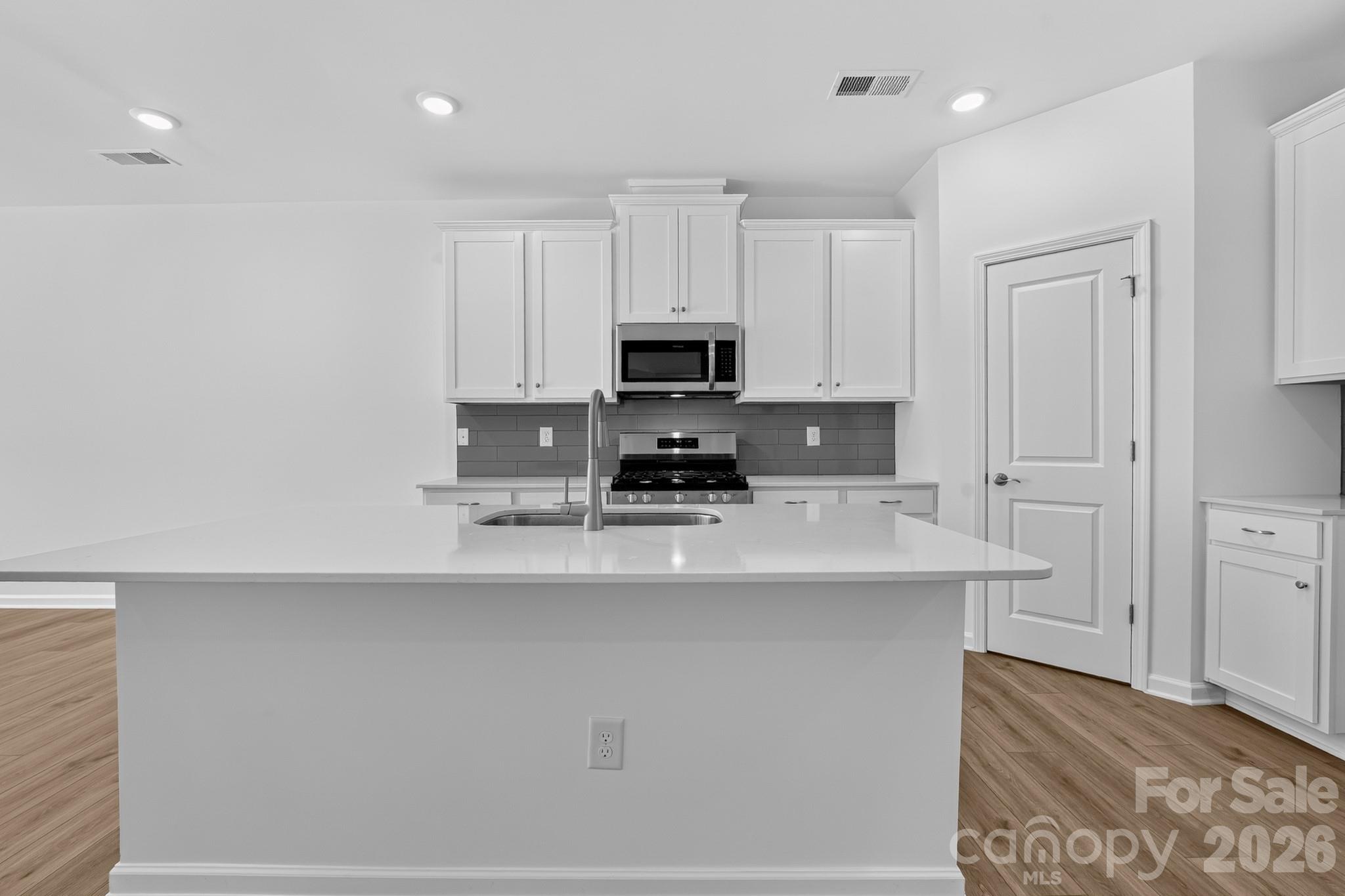 8140 Mcgarry Trail 200 Property Photo 5