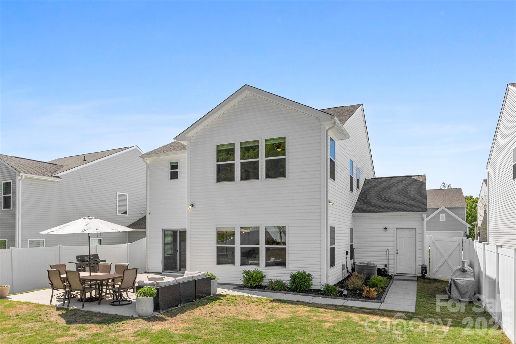 3152 Pinehills Way Property Photo 23