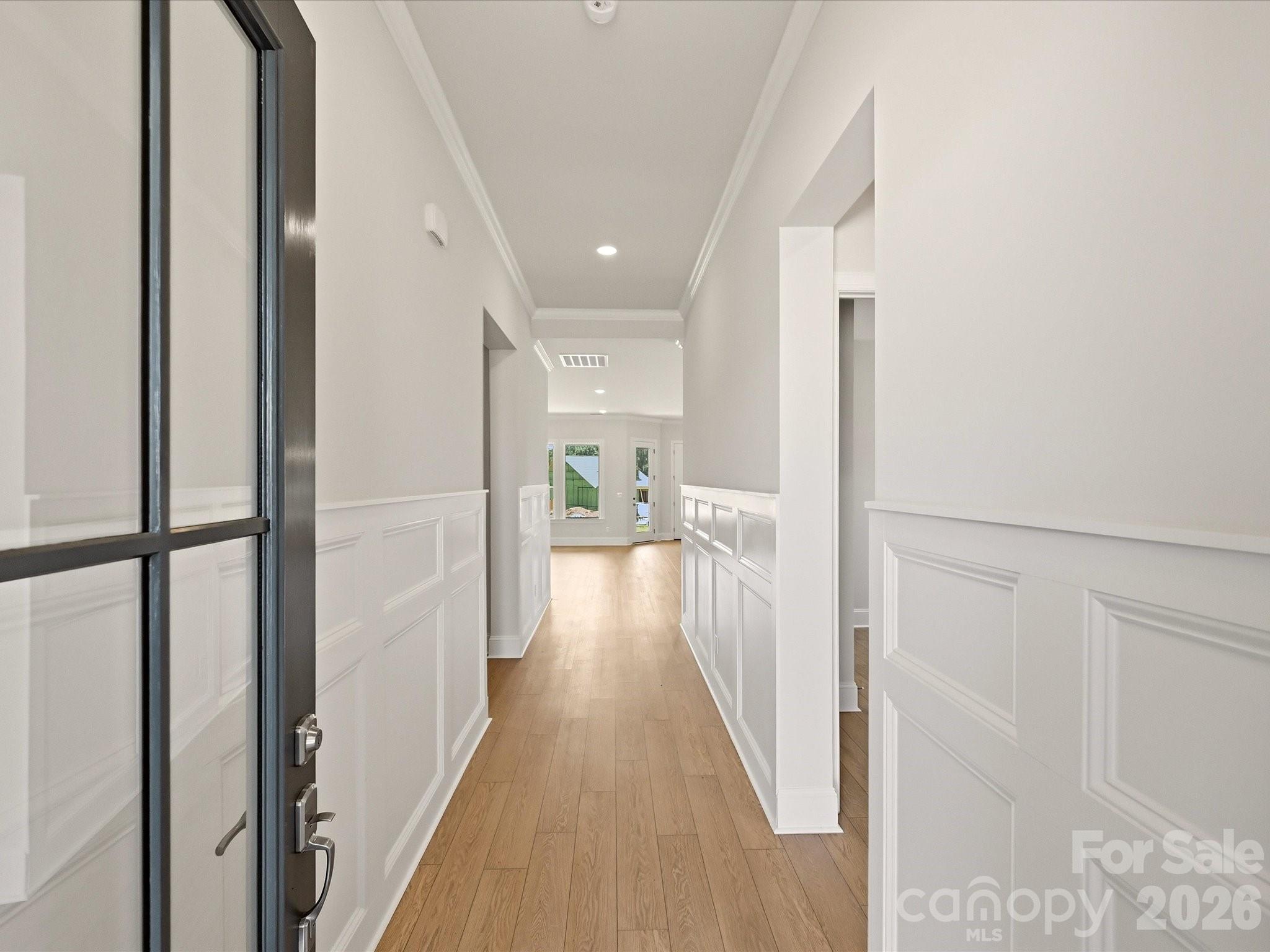1157 Pastoral Place Property Photo 3