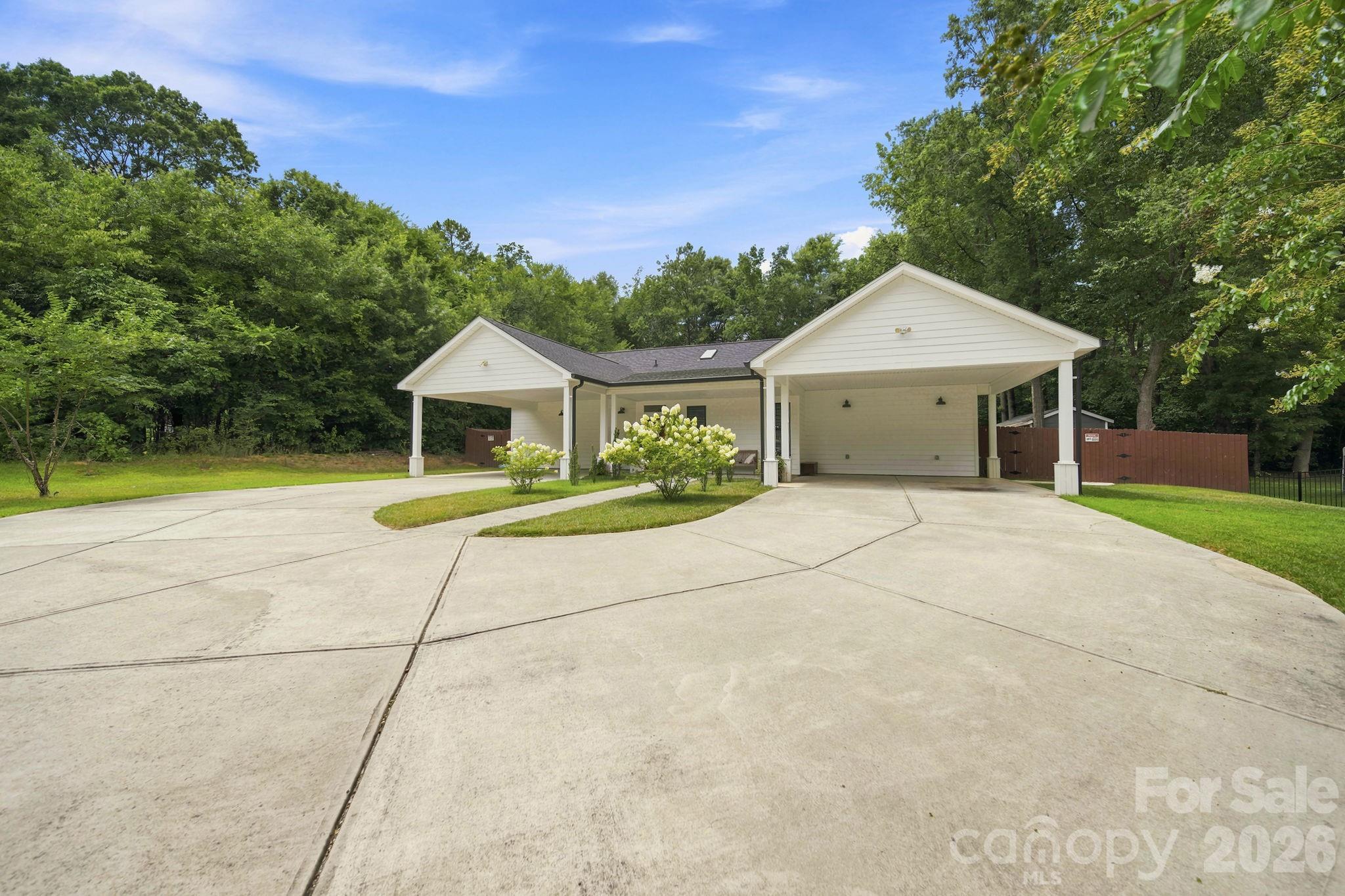4515 Lindsay Lane Property Photo 11