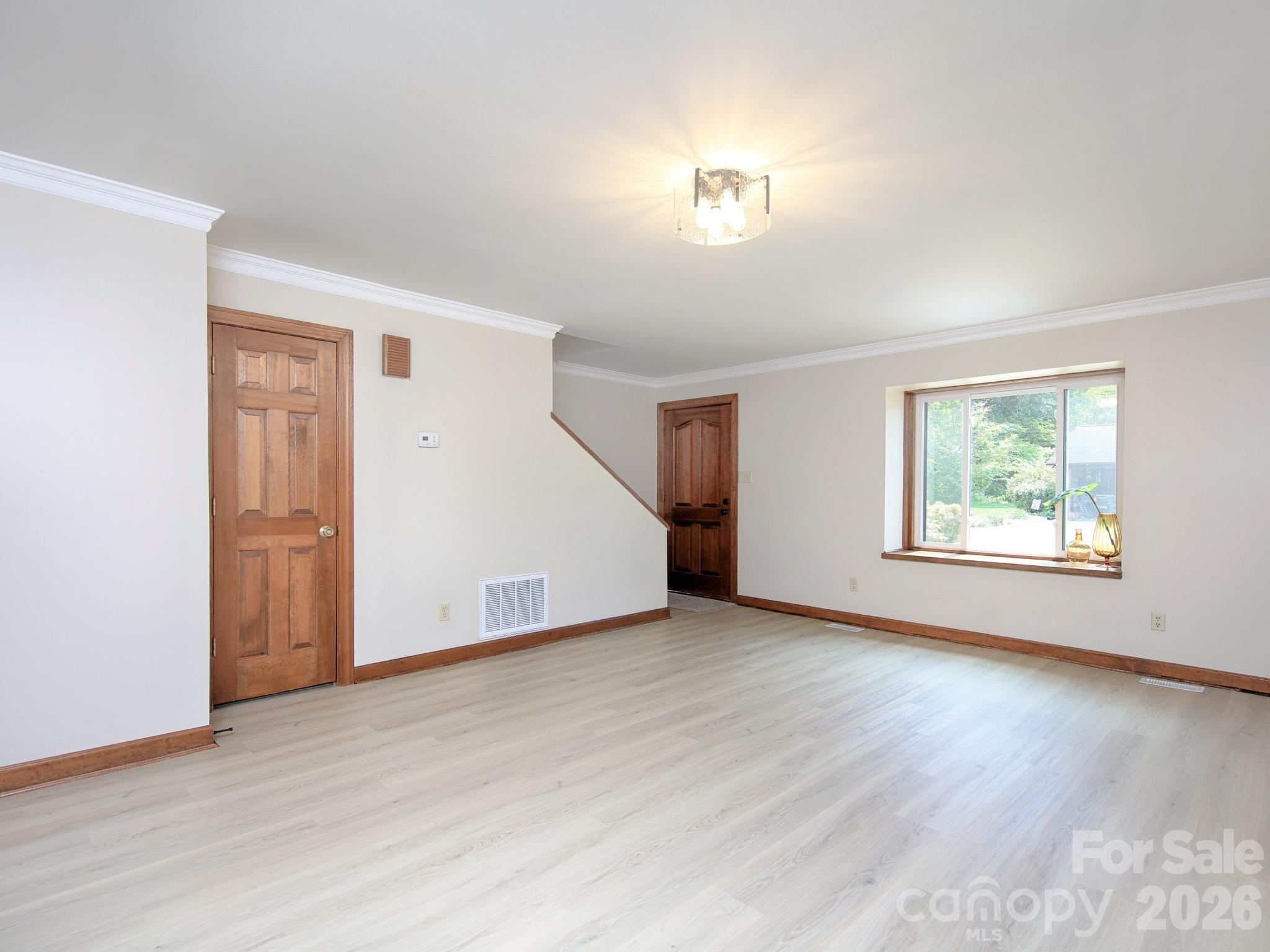 182 Calvin Street Property Photo 7