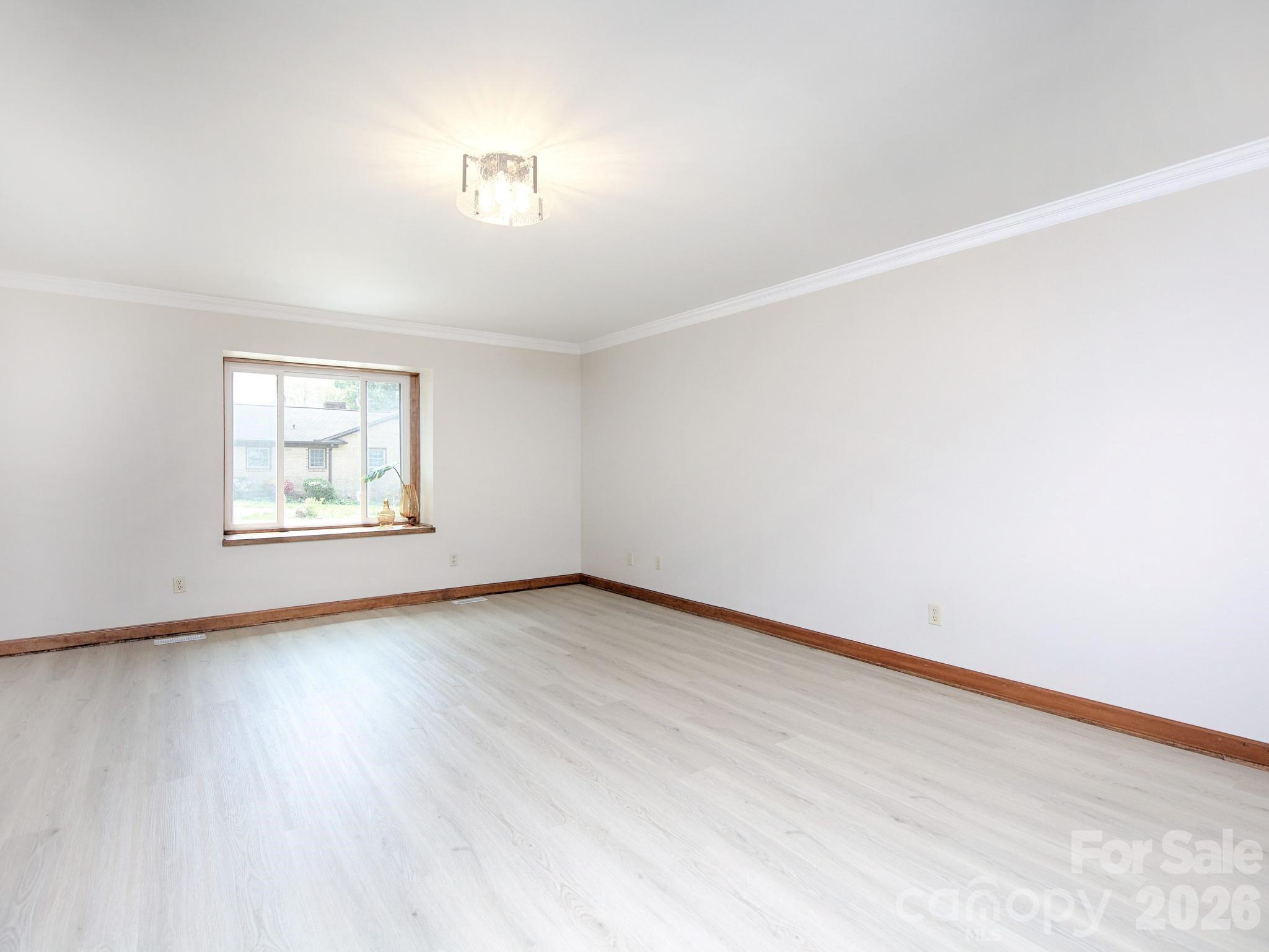 182 Calvin Street Property Photo 8