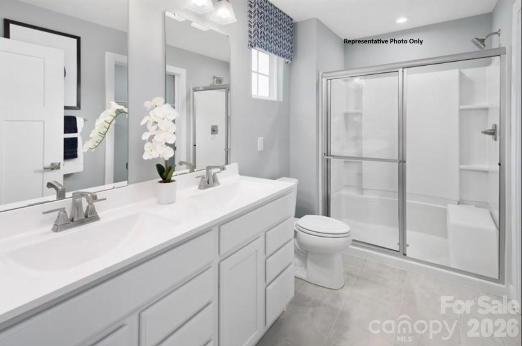 1021 Pemberley Street Property Photo 6