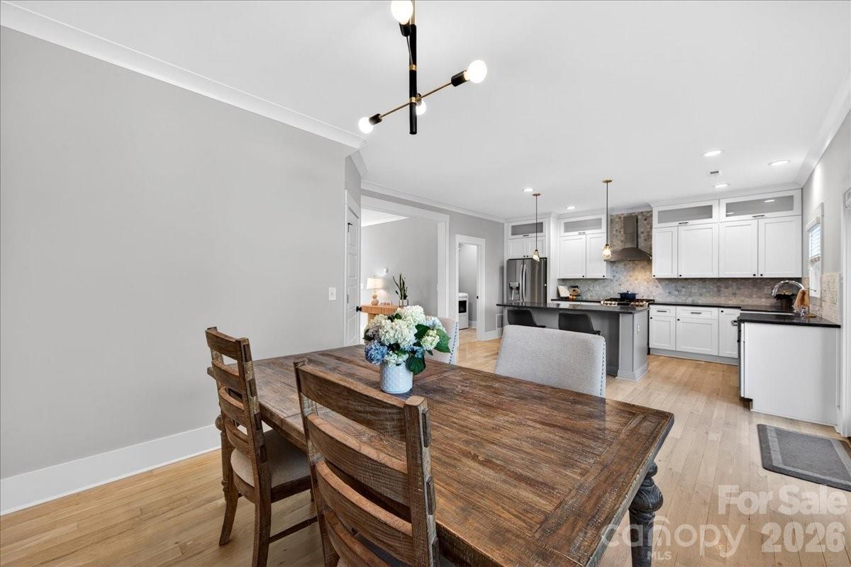 1413 Lomax Avenue Property Photo 19
