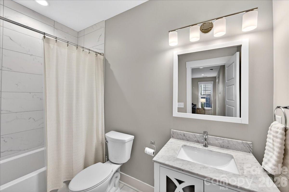 1413 Lomax Avenue Property Photo 38