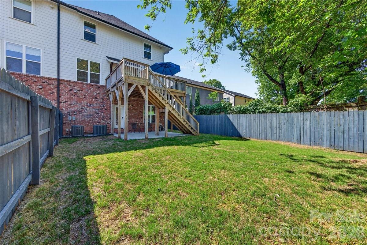 1413 Lomax Avenue Property Photo 42
