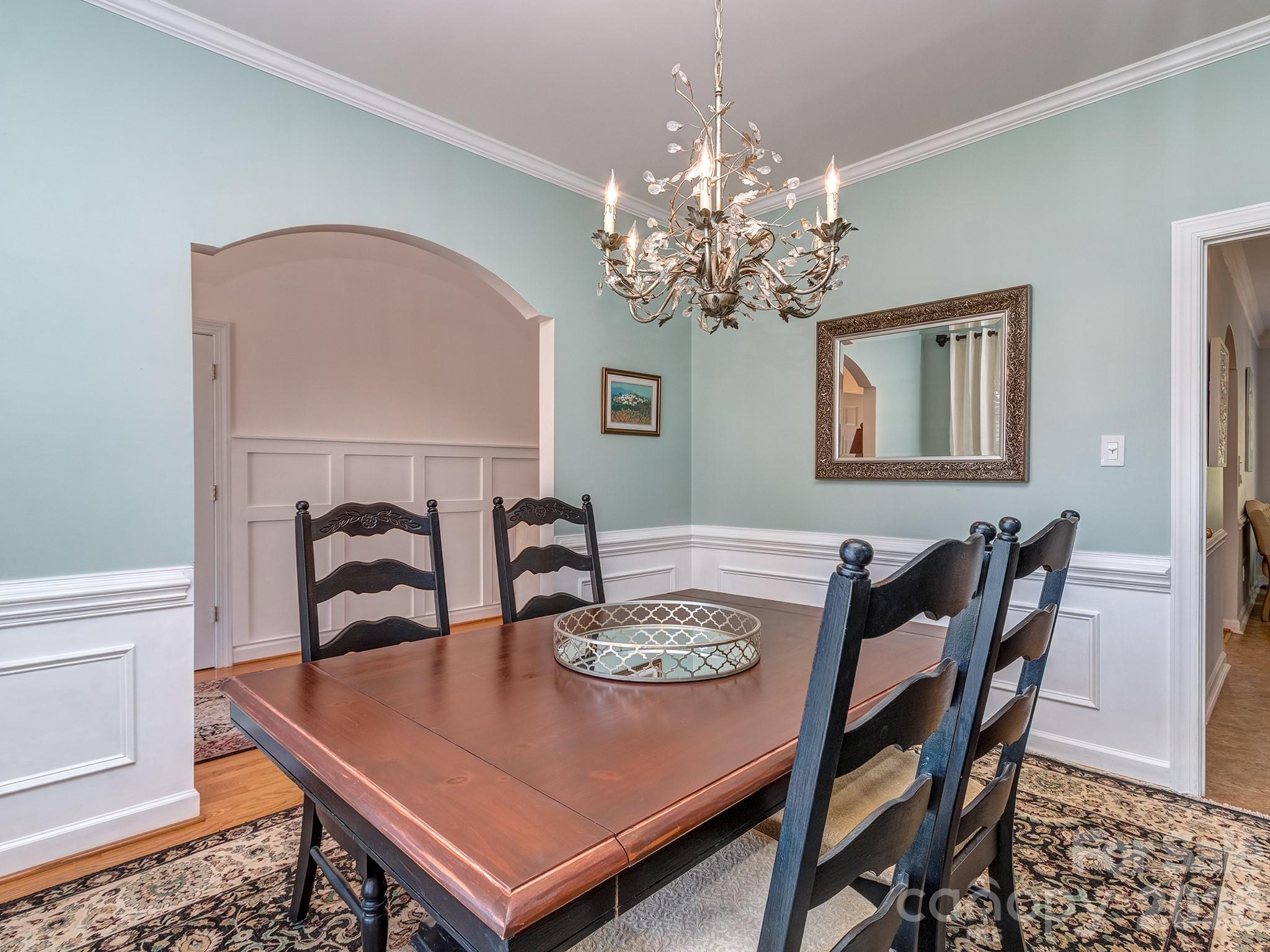 4651 Glasgow Court Property Photo 6