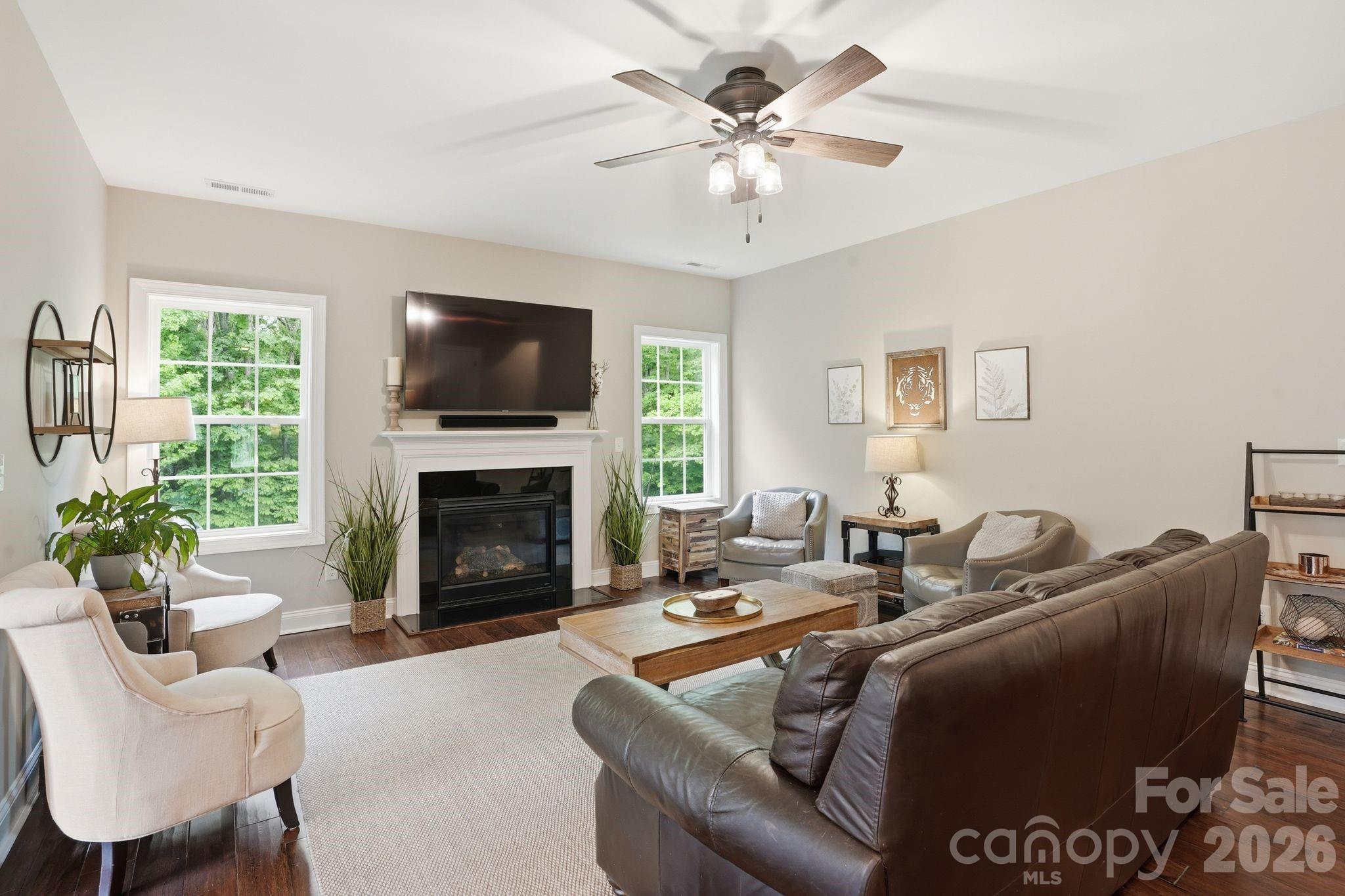 588 Highland Ridge Point Property Photo 3