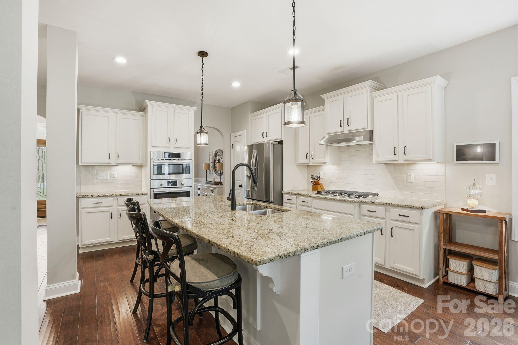 588 Highland Ridge Point Property Photo 5