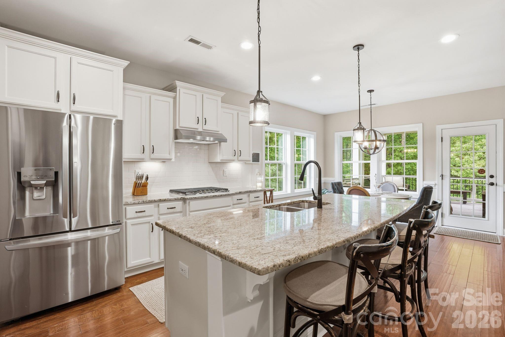 588 Highland Ridge Point Property Photo 6