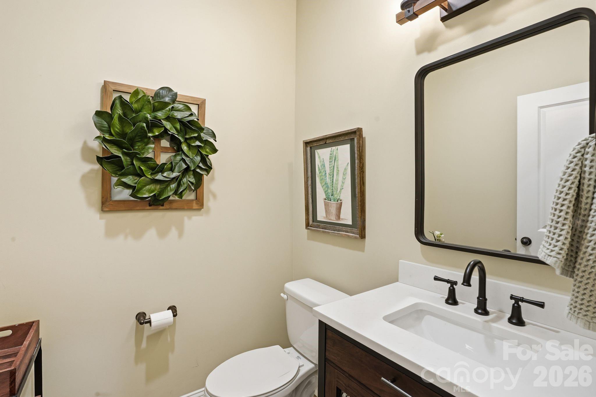 588 Highland Ridge Point Property Photo 11