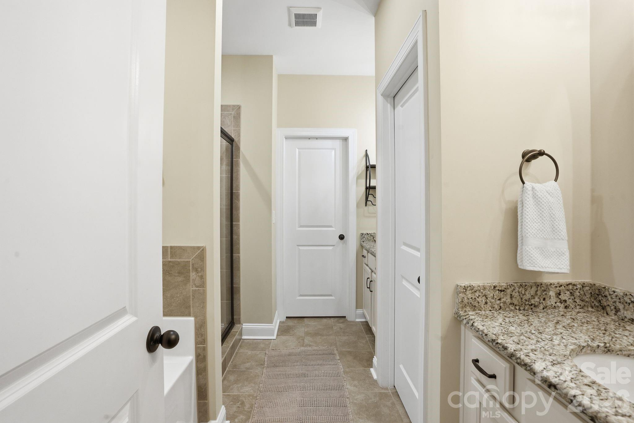 588 Highland Ridge Point Property Photo 17