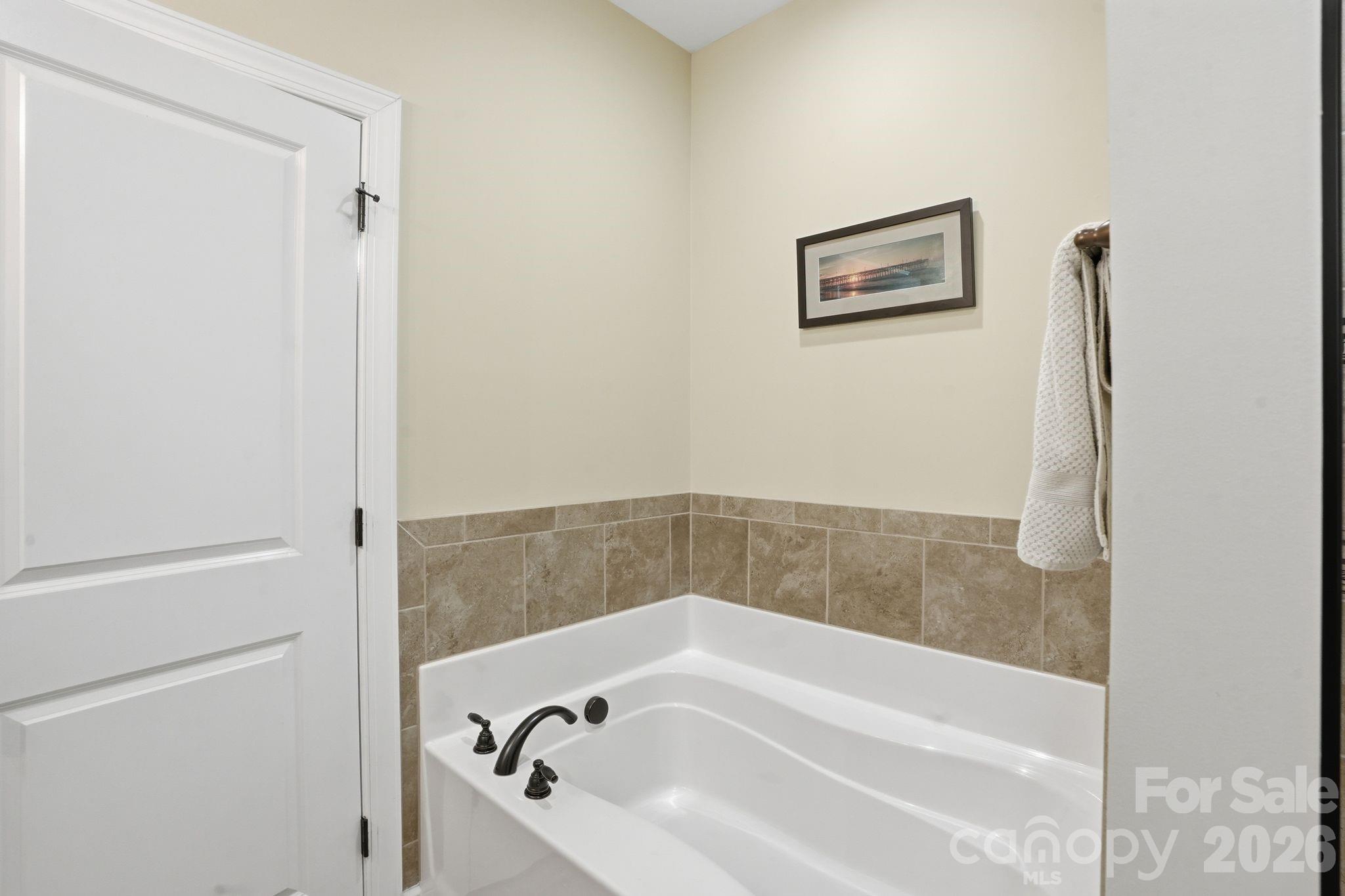 588 Highland Ridge Point Property Photo 19