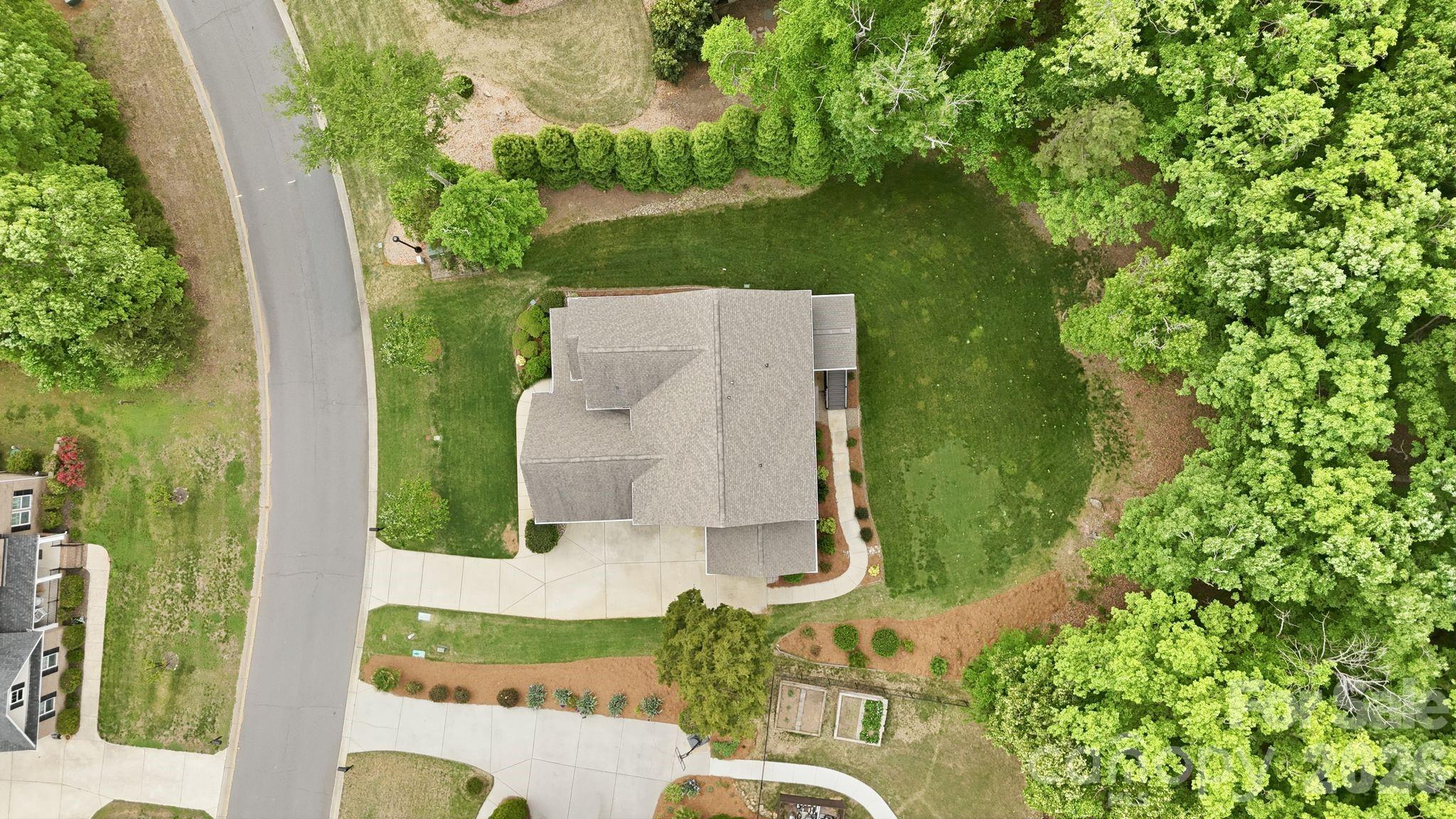 588 Highland Ridge Point Property Photo 33