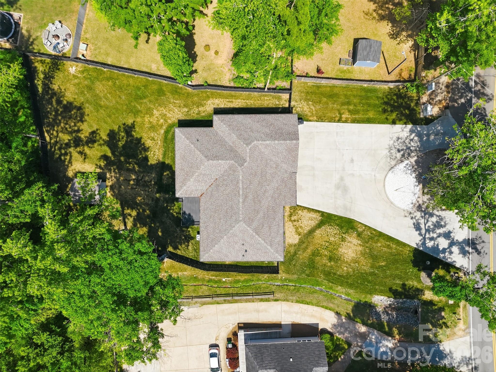 5330 Tuckaseegee Road Property Photo 4