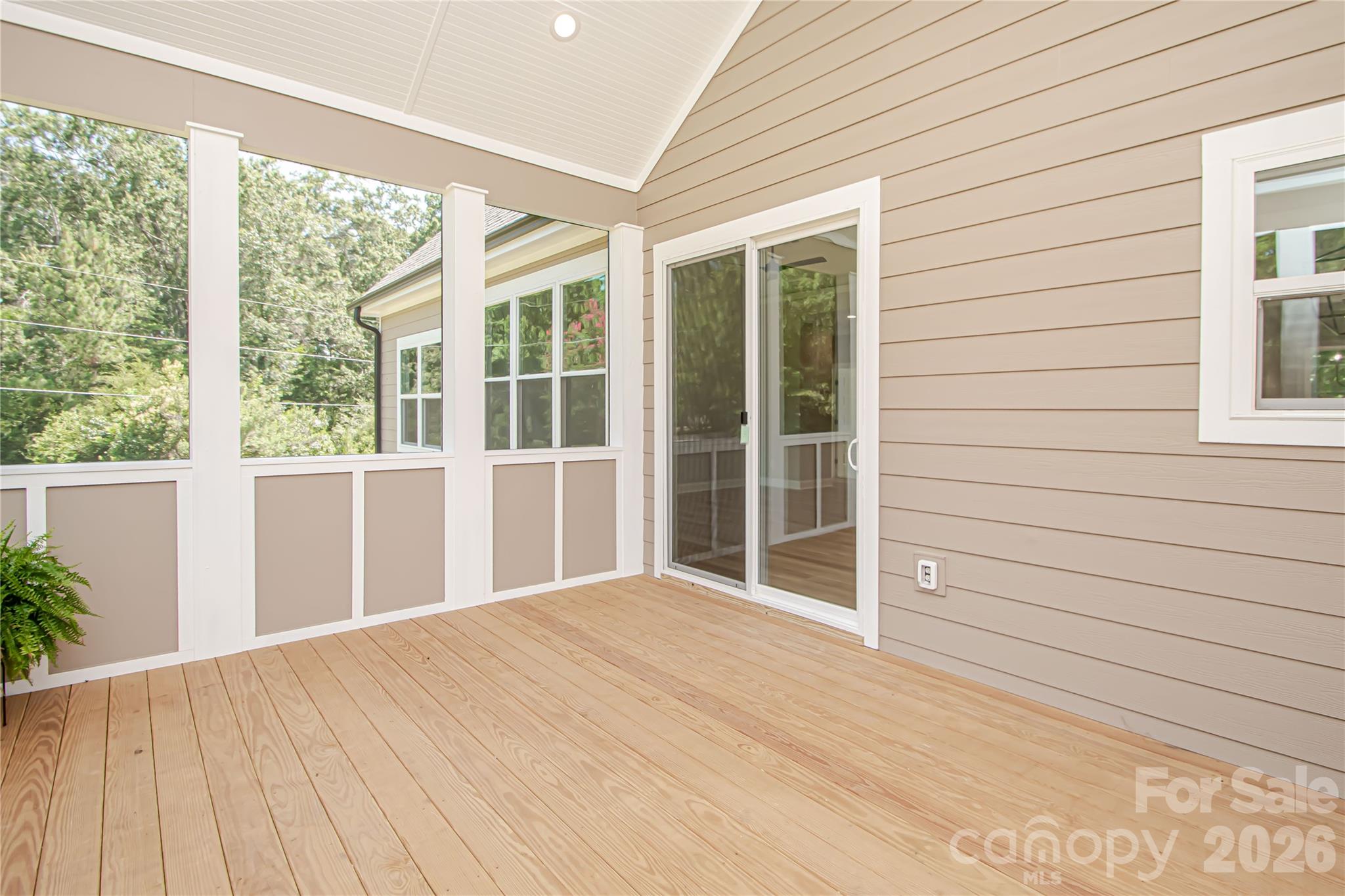 1502 Marion Street Property Photo 45