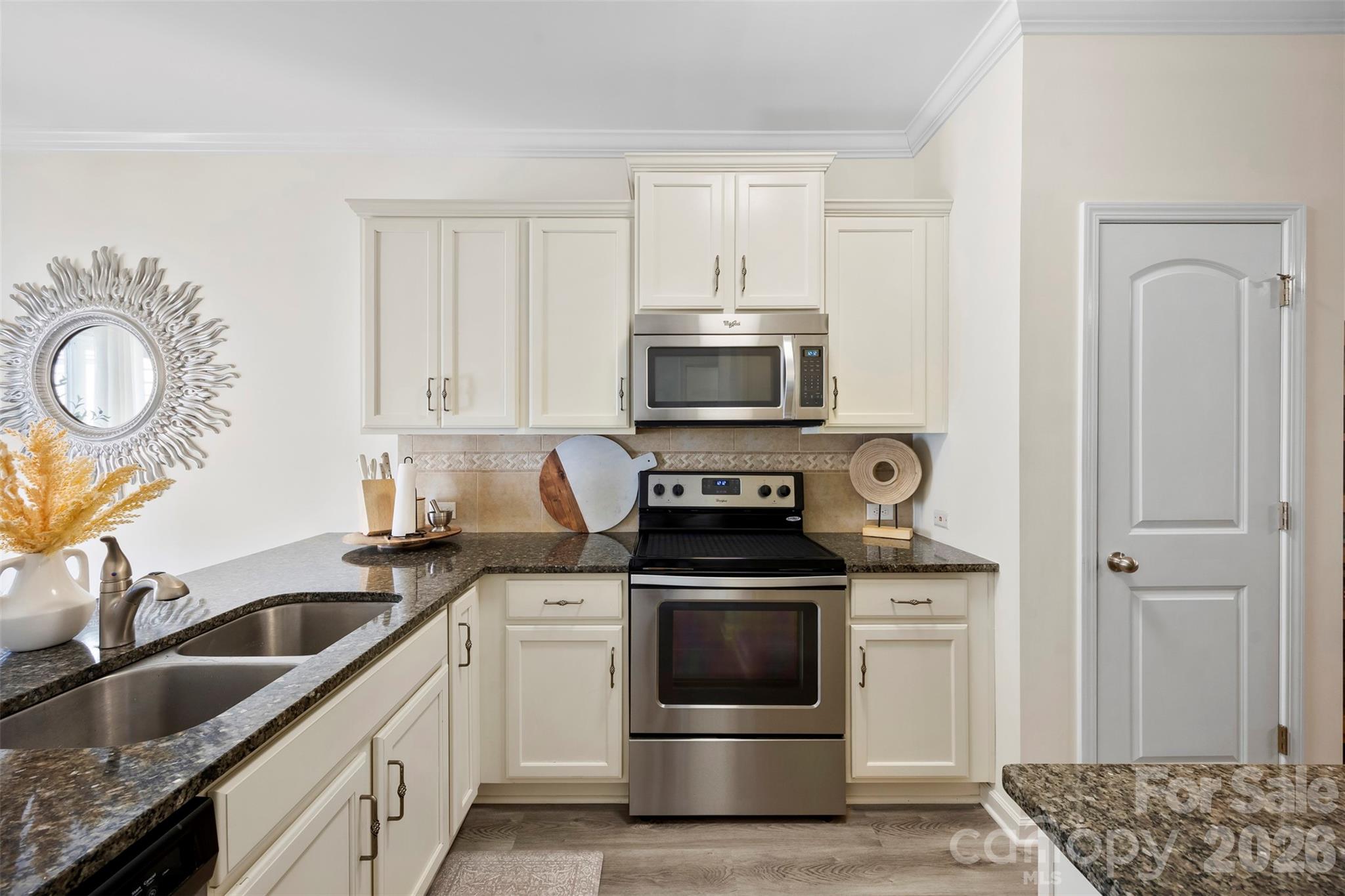 12764 Persimmon Tree Drive Property Photo 4