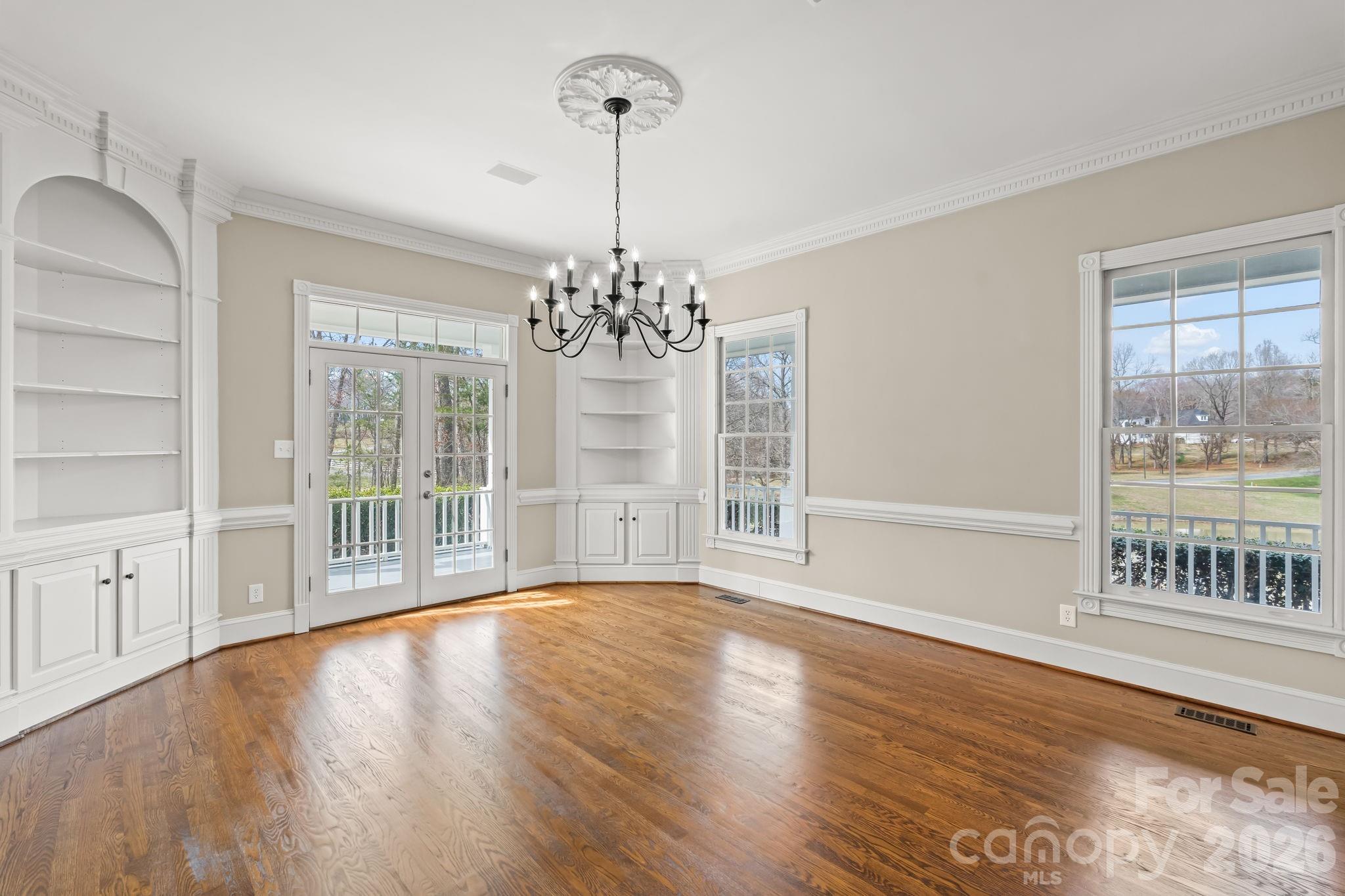 7902 Southerland Drive Property Photo 24