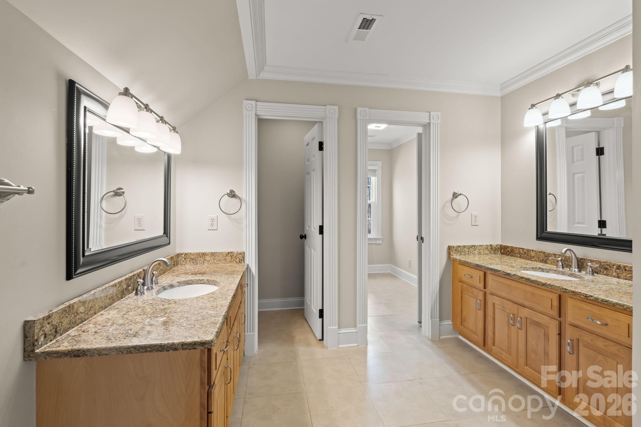 7902 Southerland Drive Property Photo 36