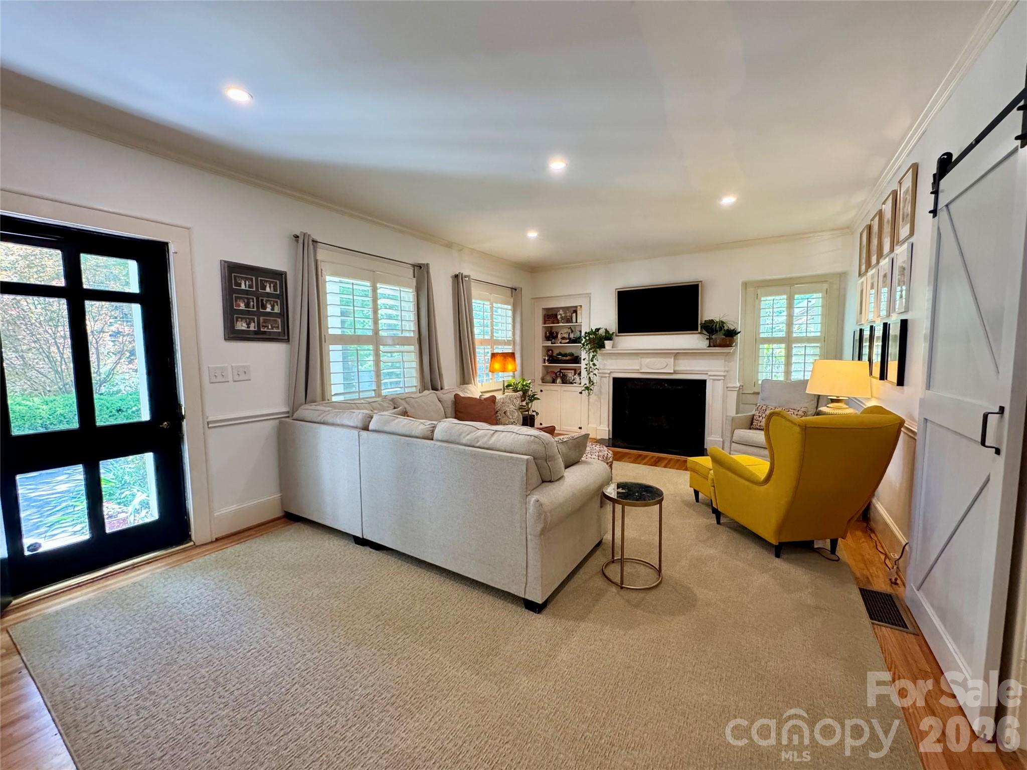 135 Eastover Drive Property Photo 3