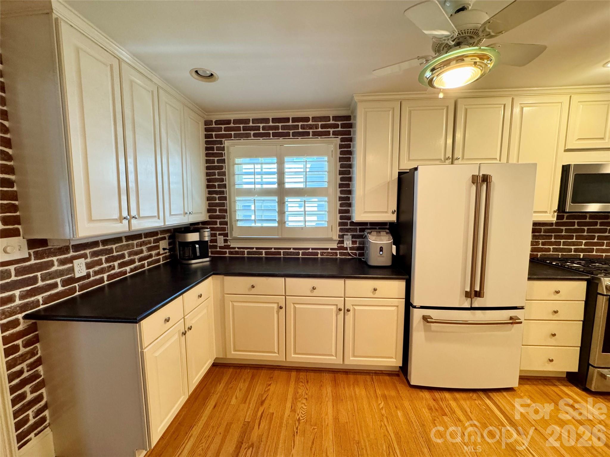 135 Eastover Drive Property Photo 9