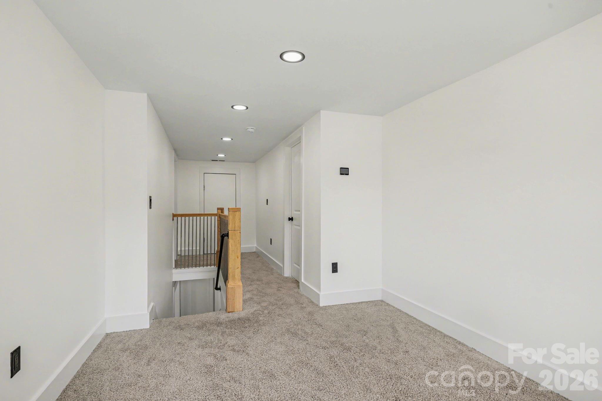 6 E Sunrise Avenue Property Photo 15