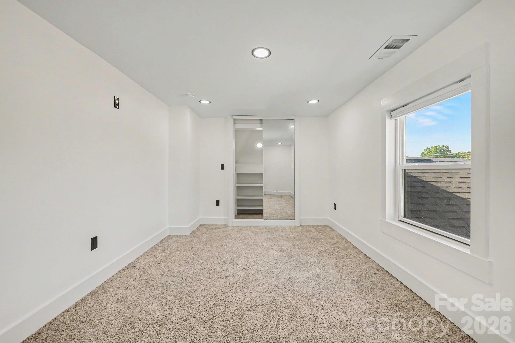 6 E Sunrise Avenue Property Photo 21